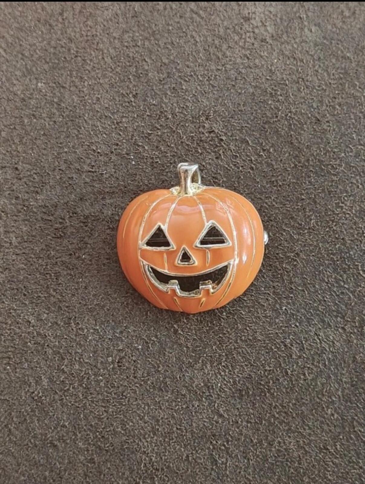 1980s Halloween Jack-O'-Lantern Pumpkin Brooch & Pendant
