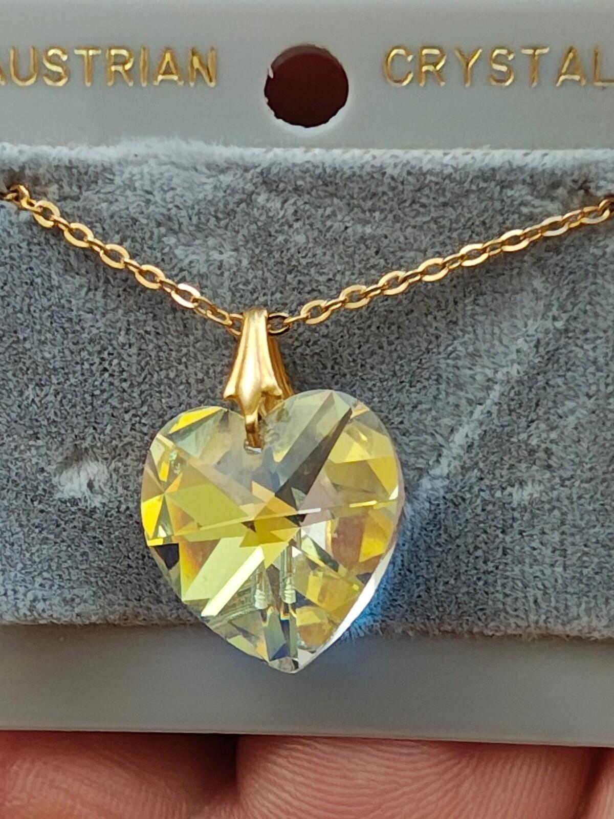 1980s Yellow Heart Shaped Iridescent Austrian Crystal Pendant Necklace