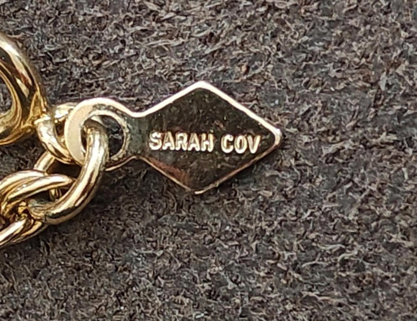1972 Sarah Coventry "Heirloom" Gold Tone Locket Necklace