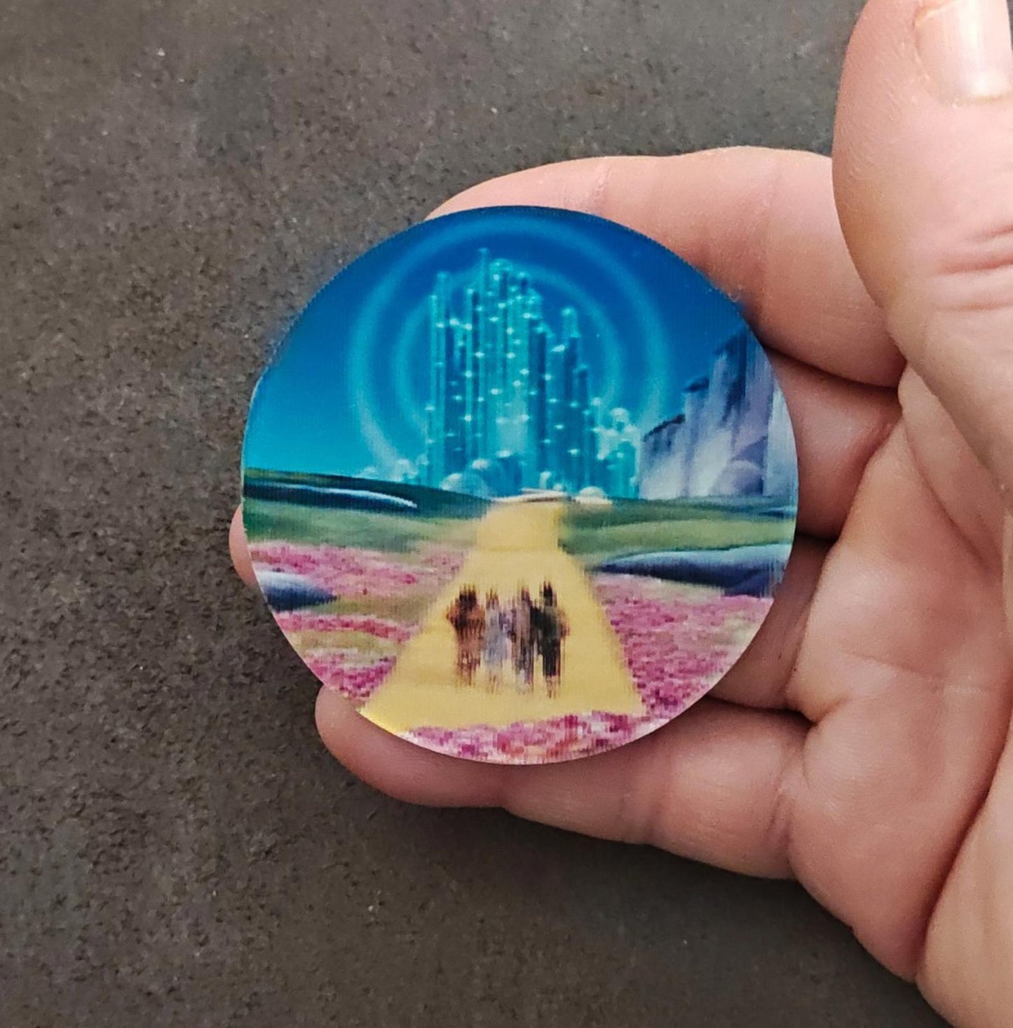1998 vintage Wizard of Oz Lenticular (holographic) Promotional Button Pin