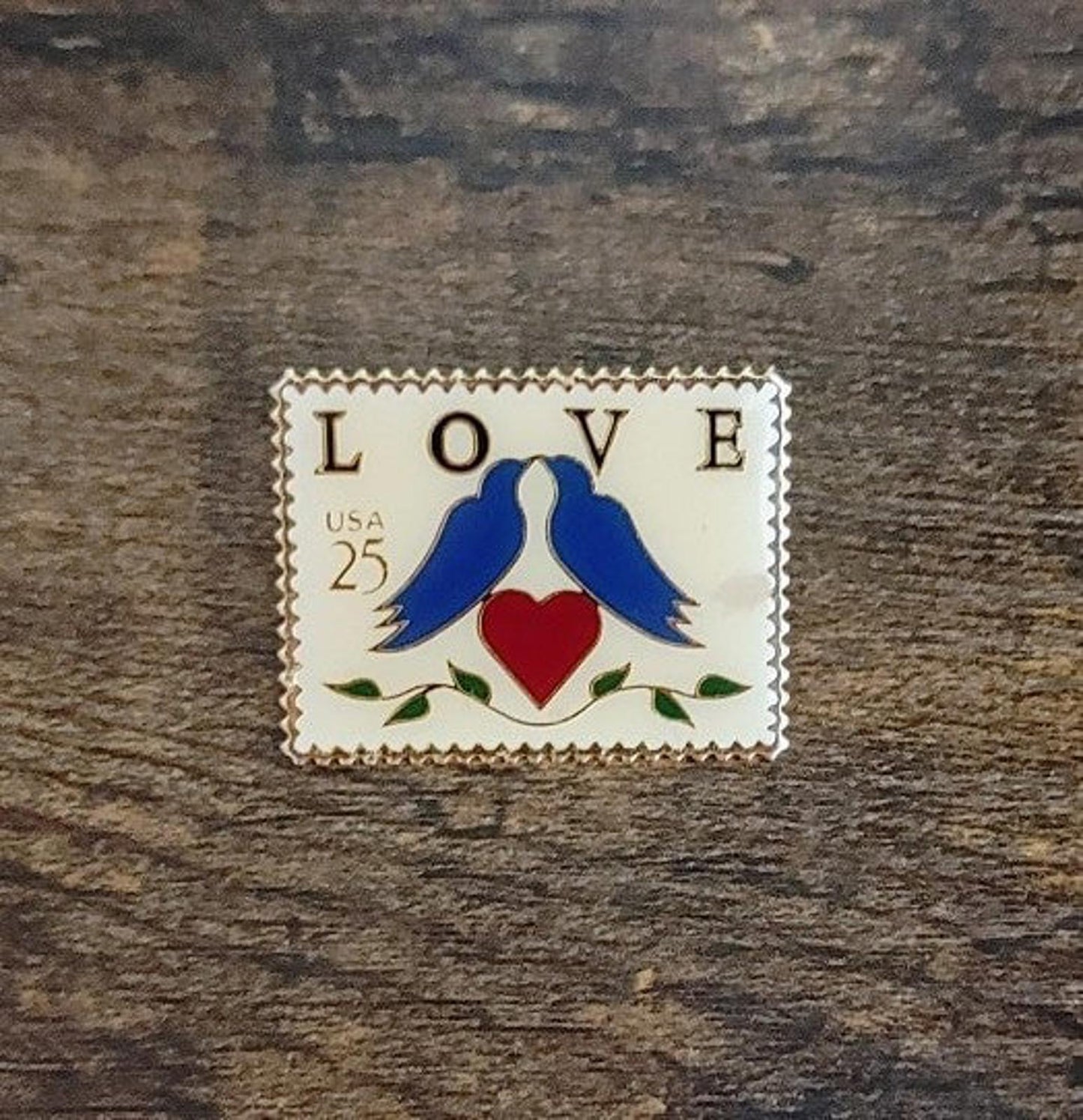 1989 Love USA 25 cent Lovebirds With Heart Stamp Enamel Pin