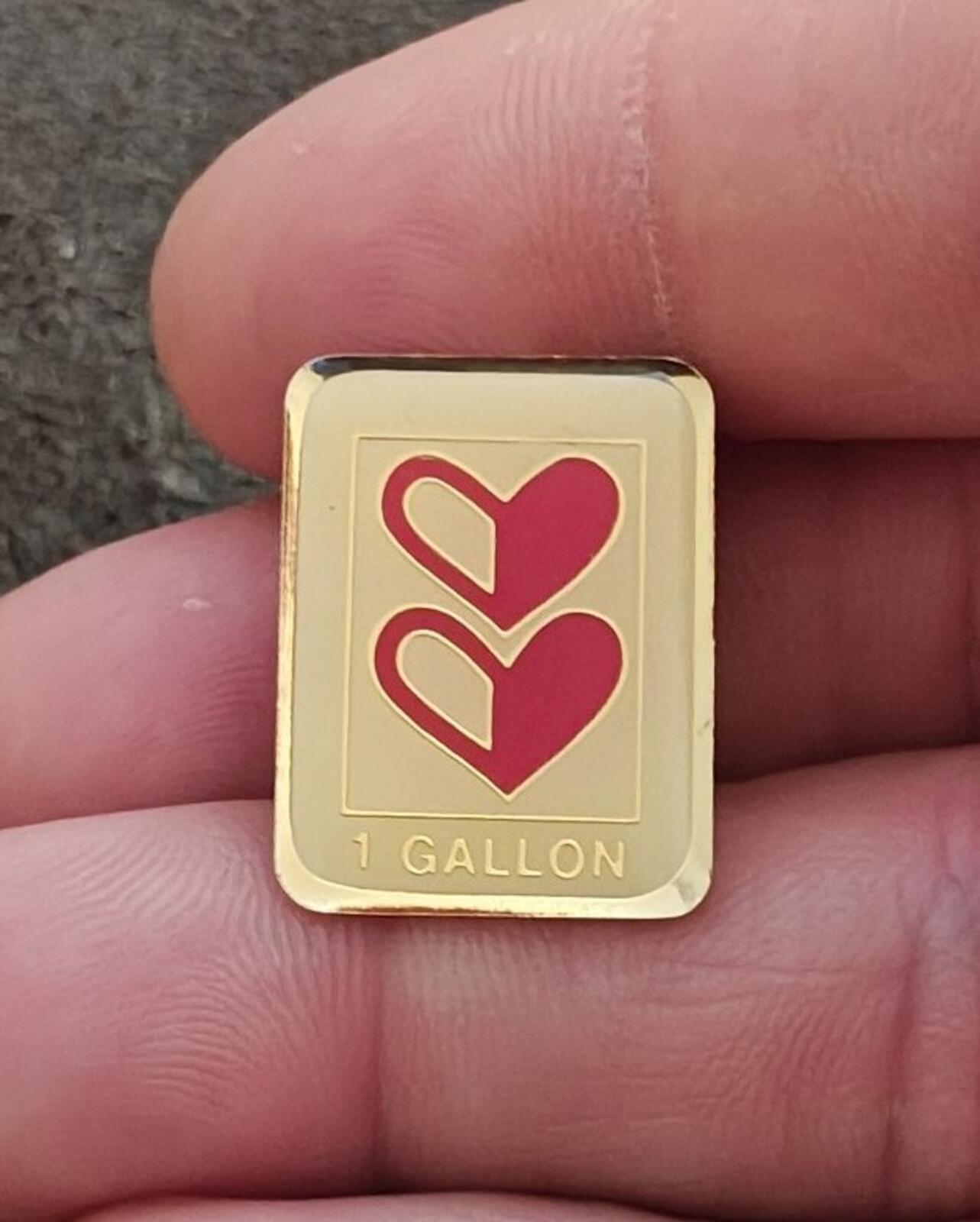 1980s Gold Tone 1-Gallon Blood Donor Milestone Enamel Pin