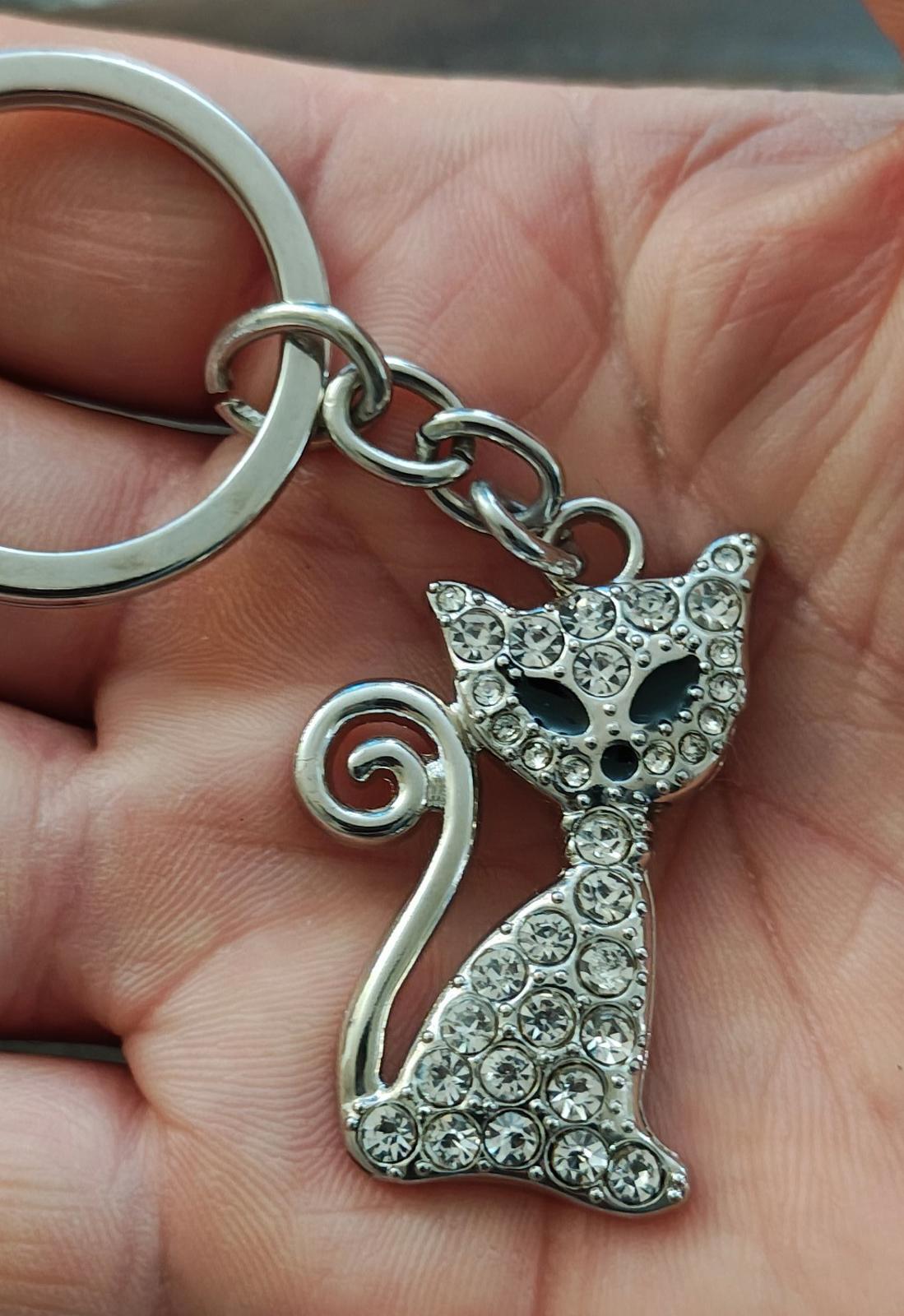 Rhinestone Inlaid Cat/Kitten Silver Tone Black Enamel Keychain/Bag Charm/Fob