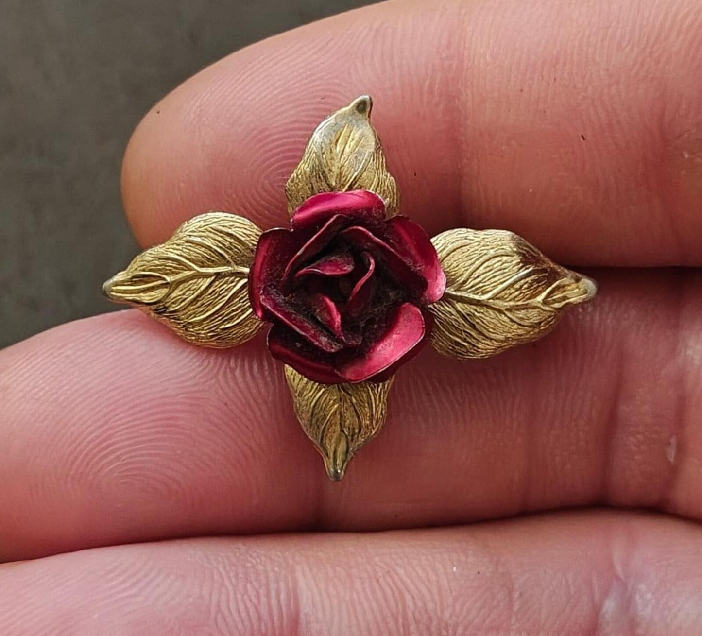 1970s/80s 3D Gold Tone Textured Red Enamel Rose Brooch