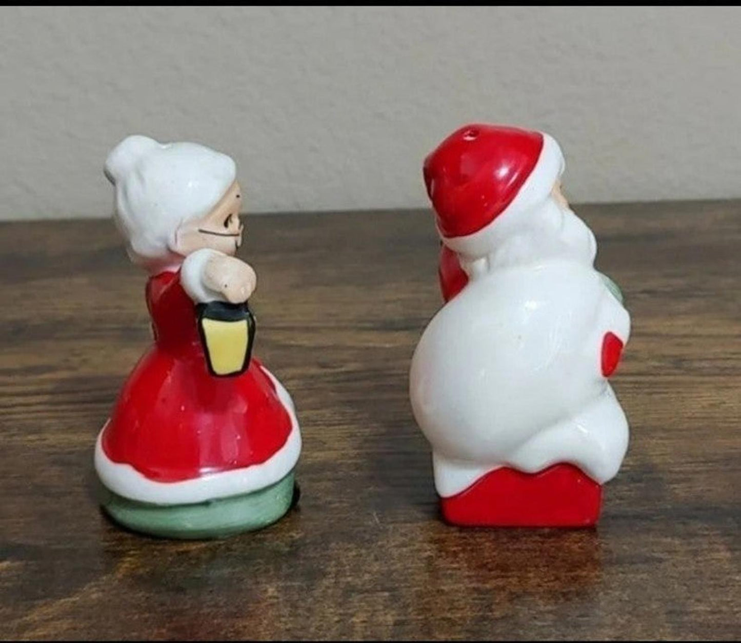 Vintage Lefton Santa & Mrs Claus Salt & Pepper Shakers