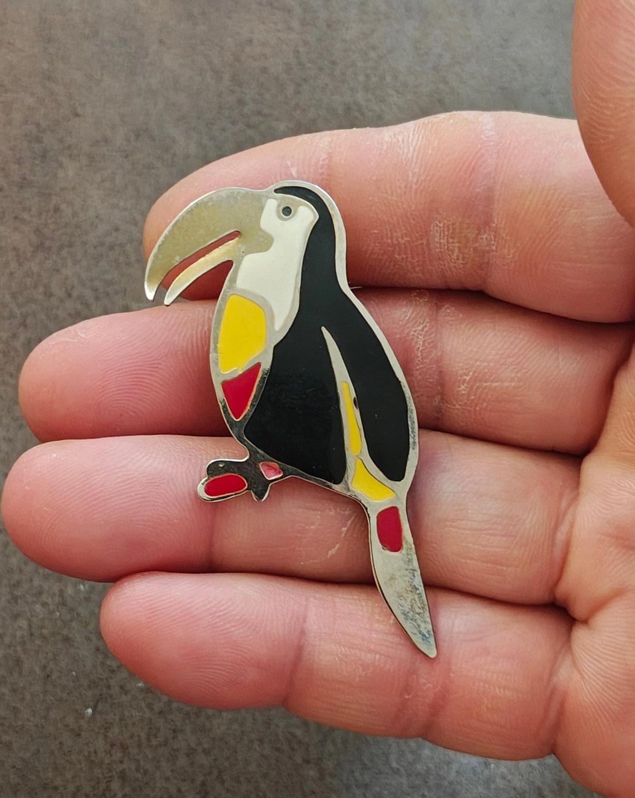 1980s Silver Tone Toucan Bird Enamel Brooch