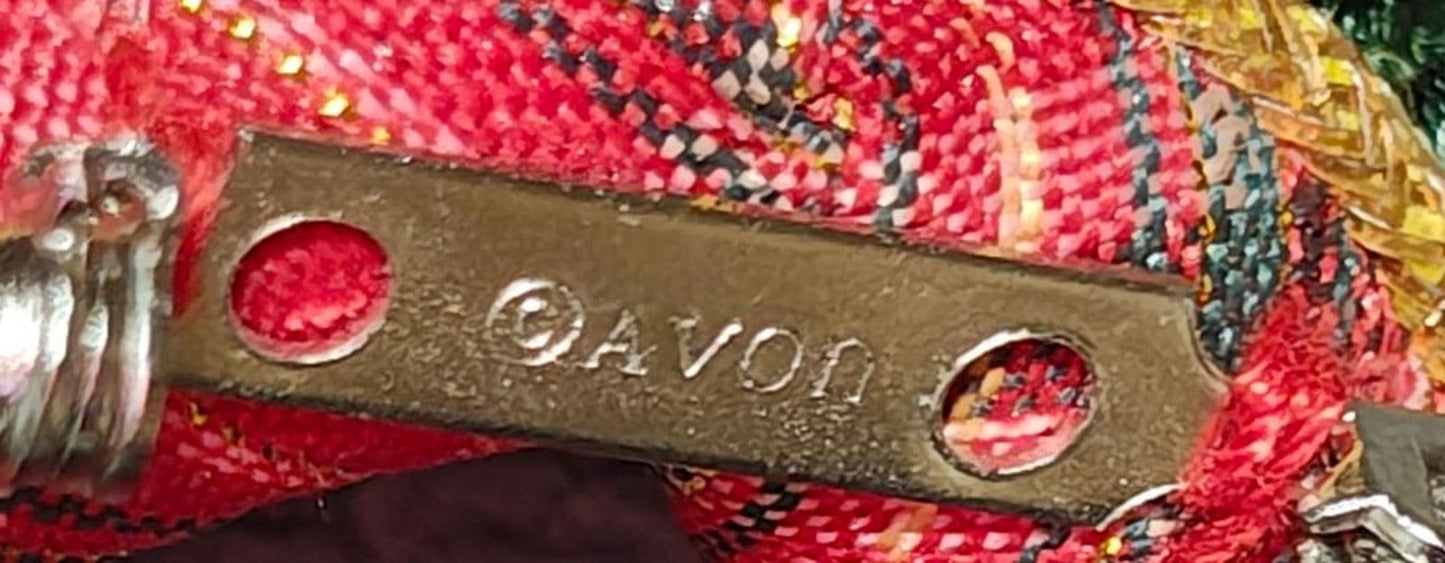 1984 Avon Red Plaid Holiday Christmas Wreath Brooch