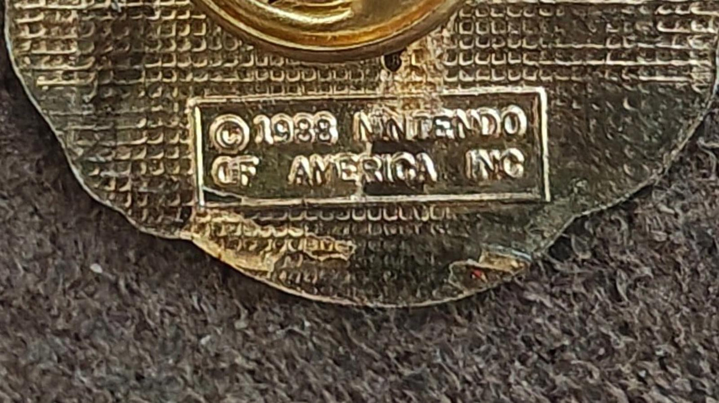 1988 Nintendo Super Mario Bros. Gold Tone Enamel Pin