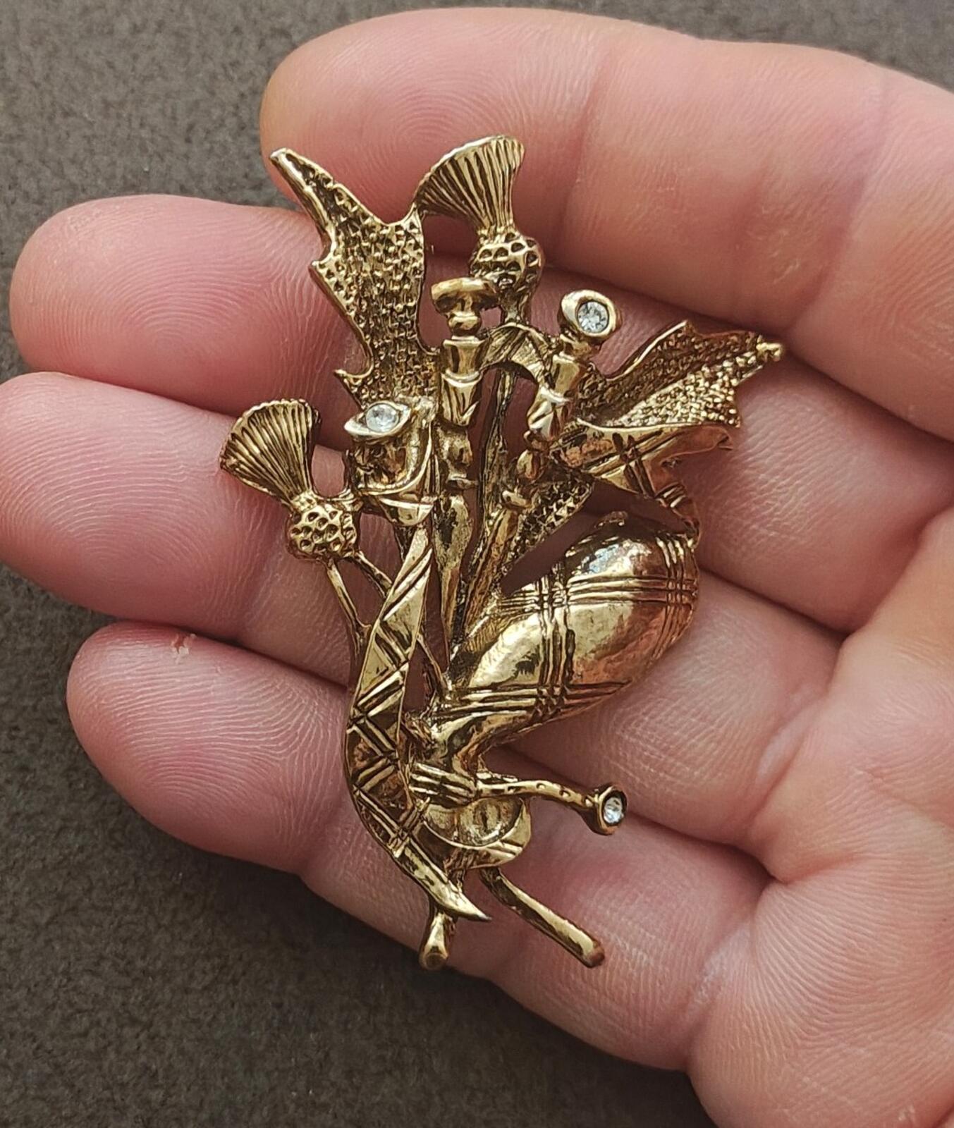 1950s/60s Gold Tone With Rhinestone Accents Scottish Bagpipe & Thistle Brooch