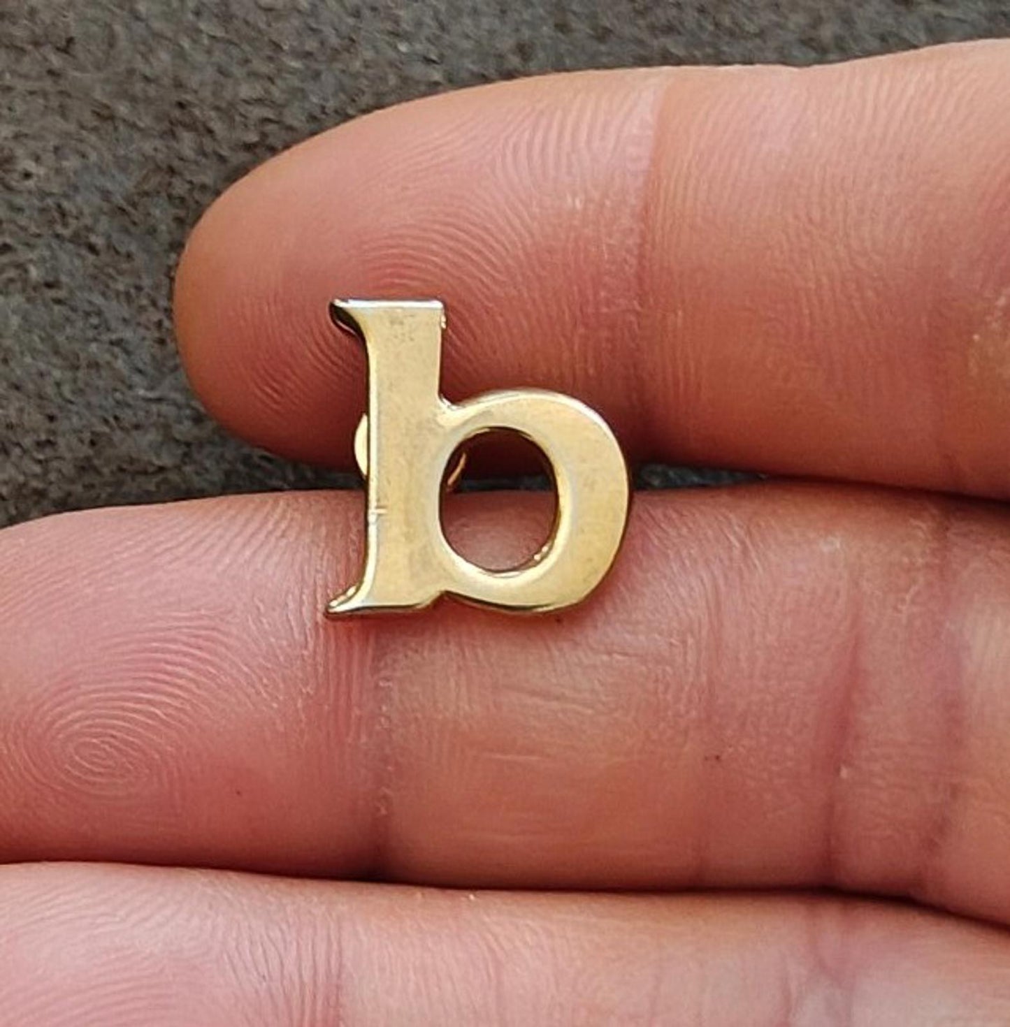 1980s Gold Tone Monogram Initial Letter B Pin