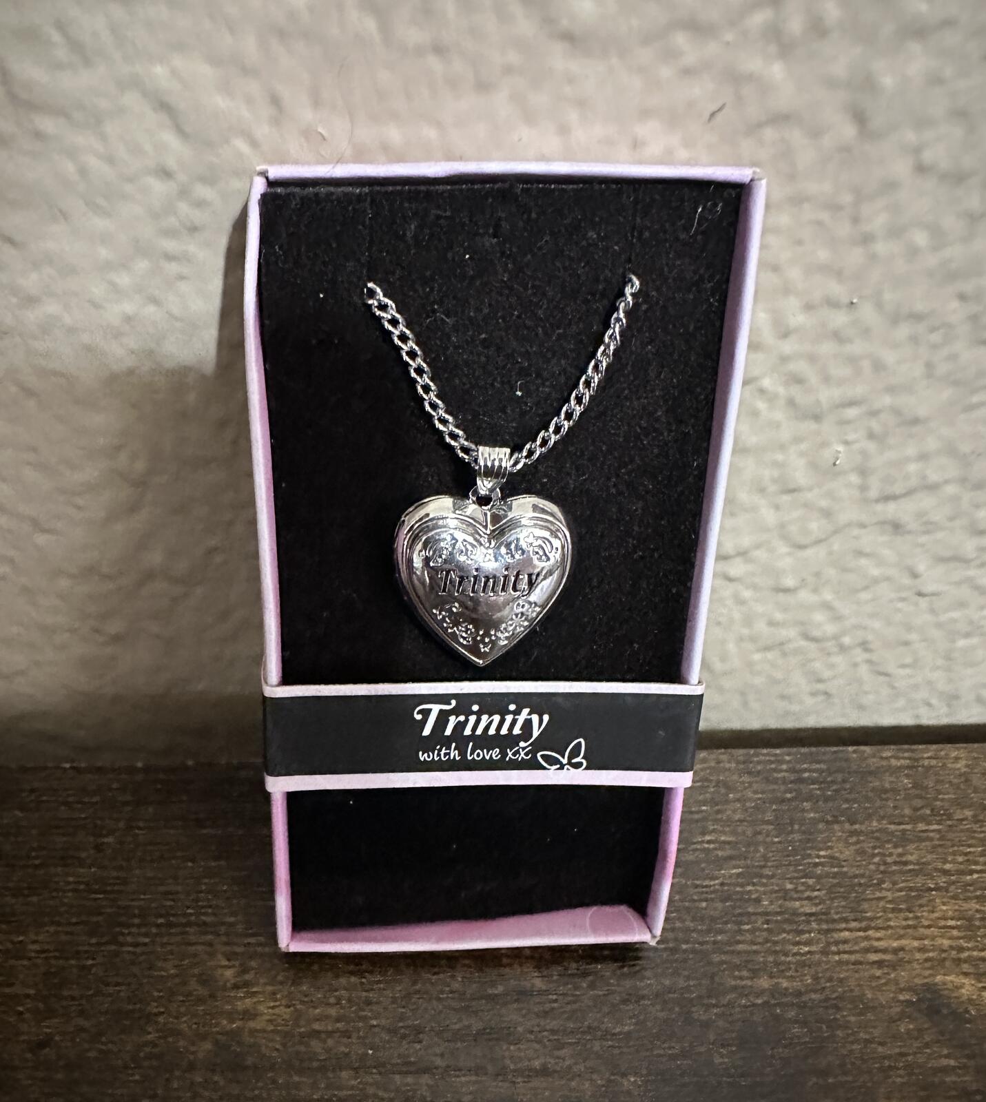 Love Lockets Silver tone Engraved Trinity Necklace
