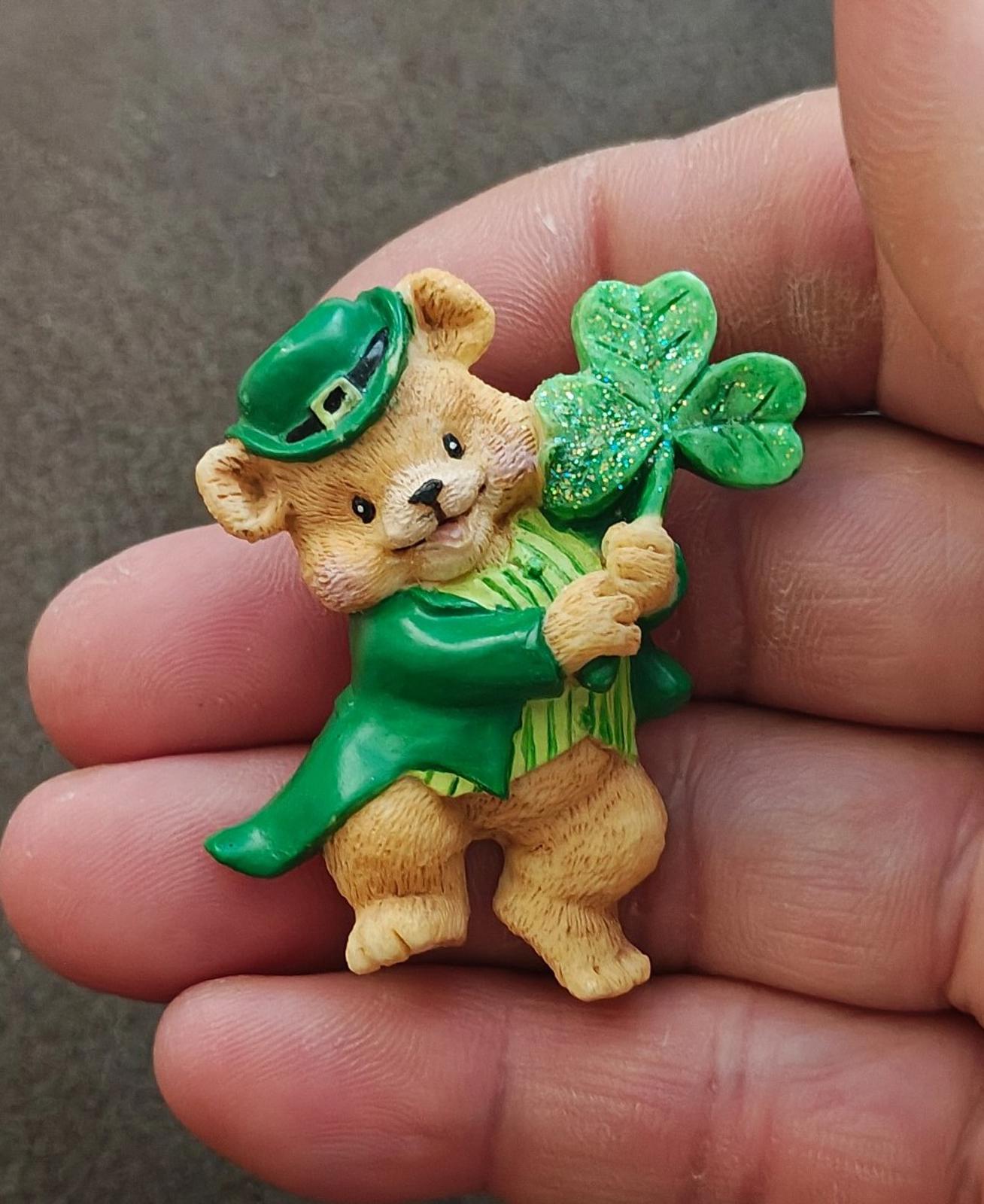1986 American Greetings St. Patrick's Day Leprechaun Bear With Shamrock Brooch
