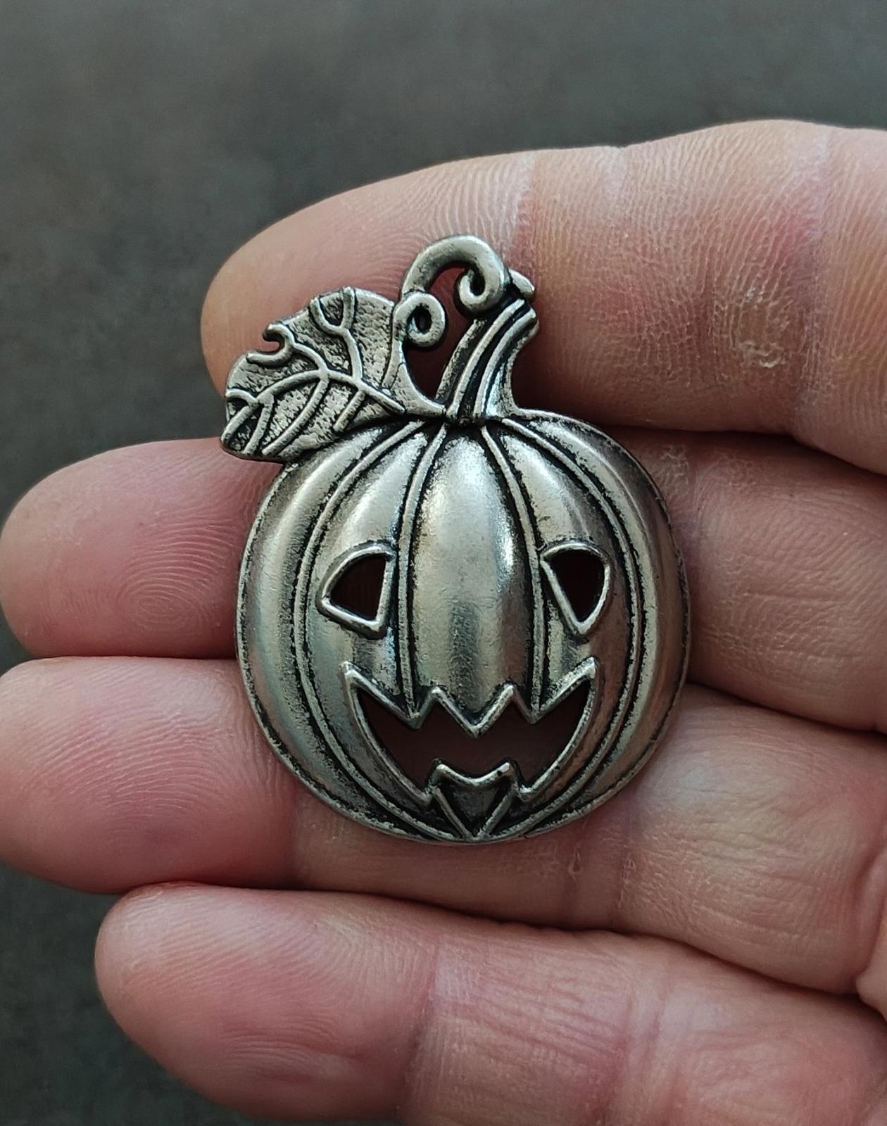 Silver Tone Jack-o'-lantern Charm/Pendant