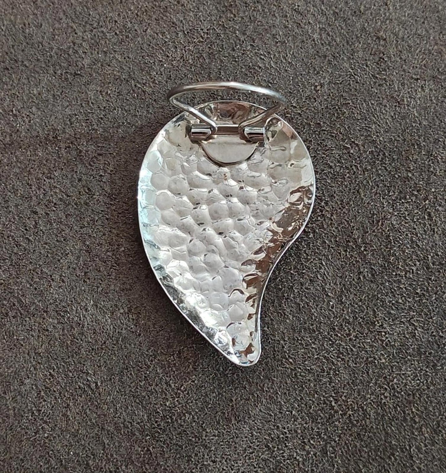 1980's Hammered Textured Silver Tone Scarf Clip