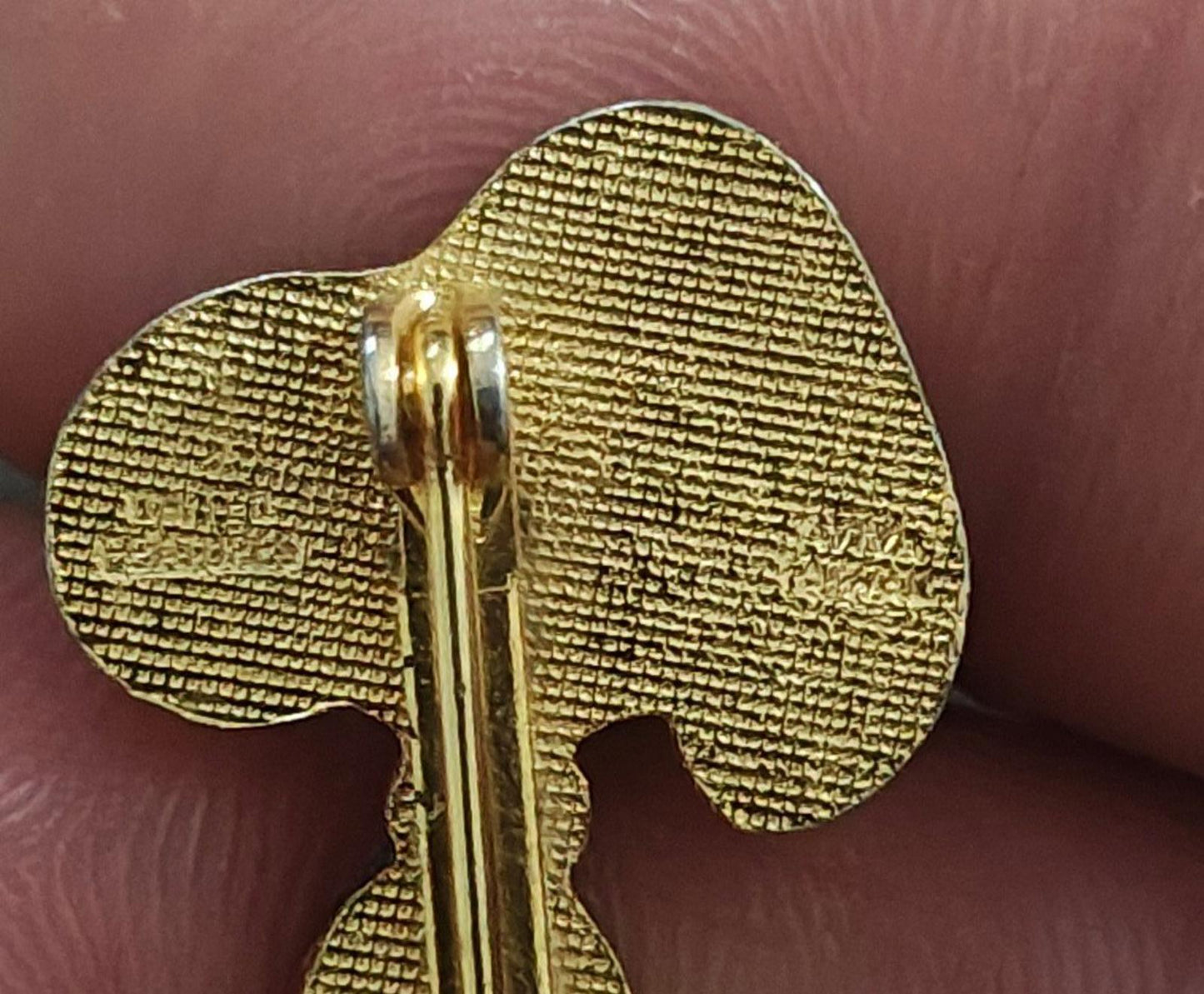 1970s Vintage Rare Aviva Snoopy Gold Tone Enamel Pin