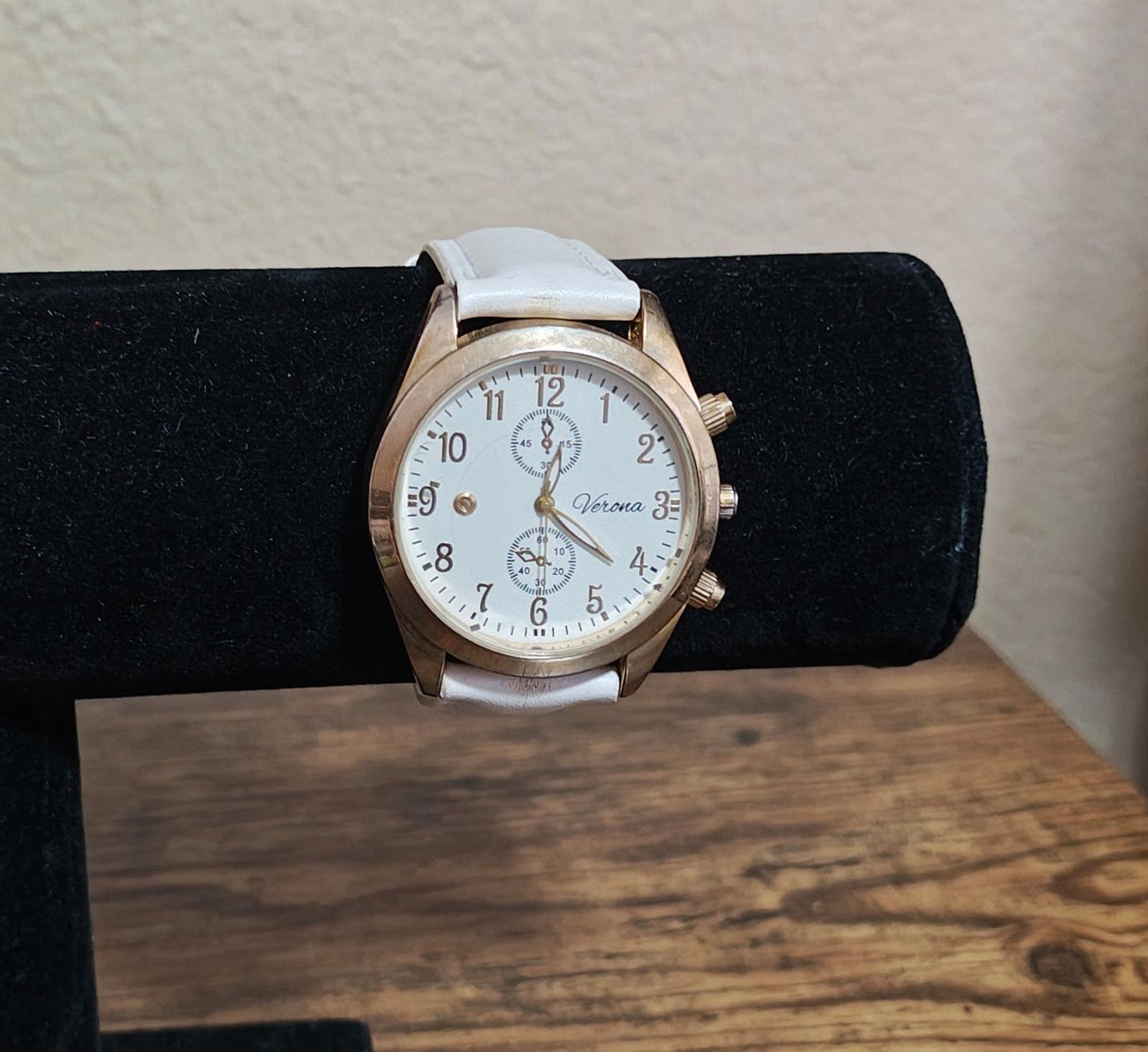 Verona Quartz With White Band Gold Tone White Dial Ladies Watch