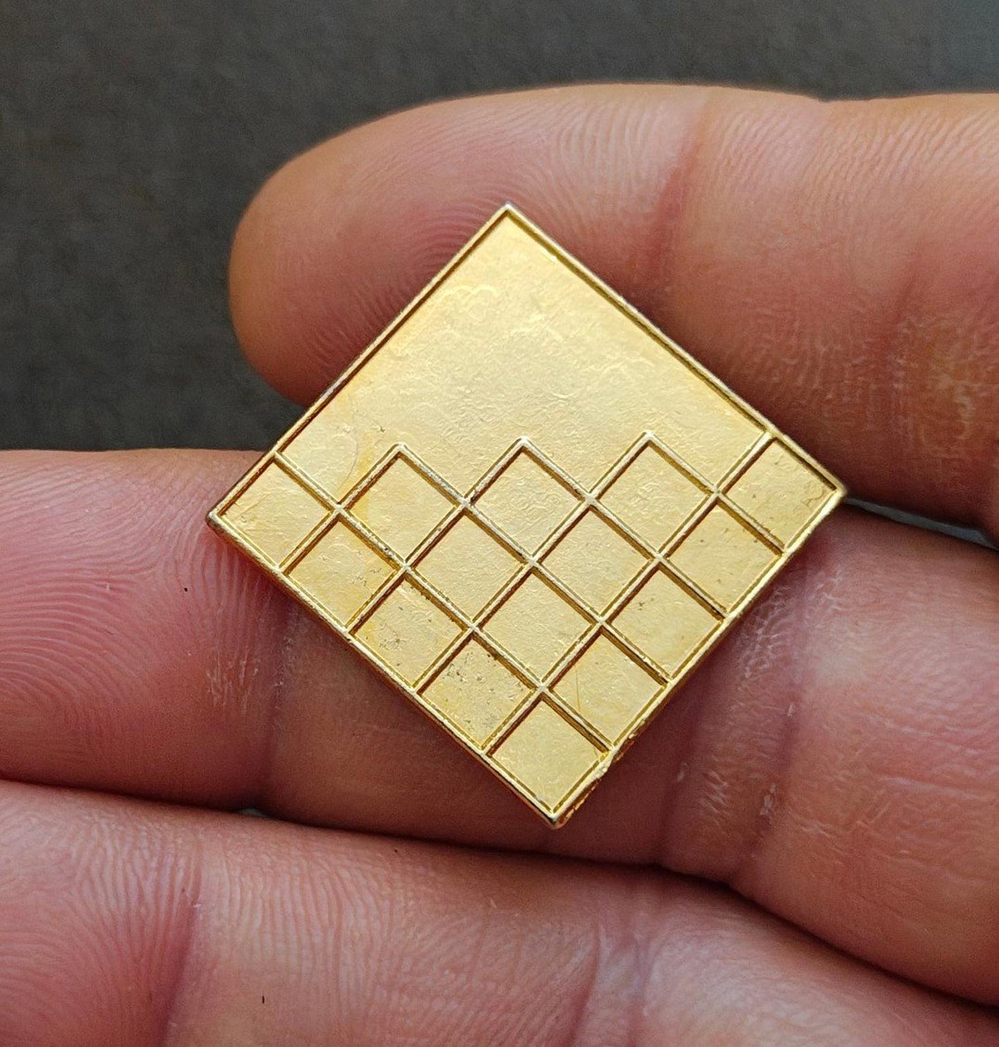 1980's Geometric Minimalist Gold Tone Pin