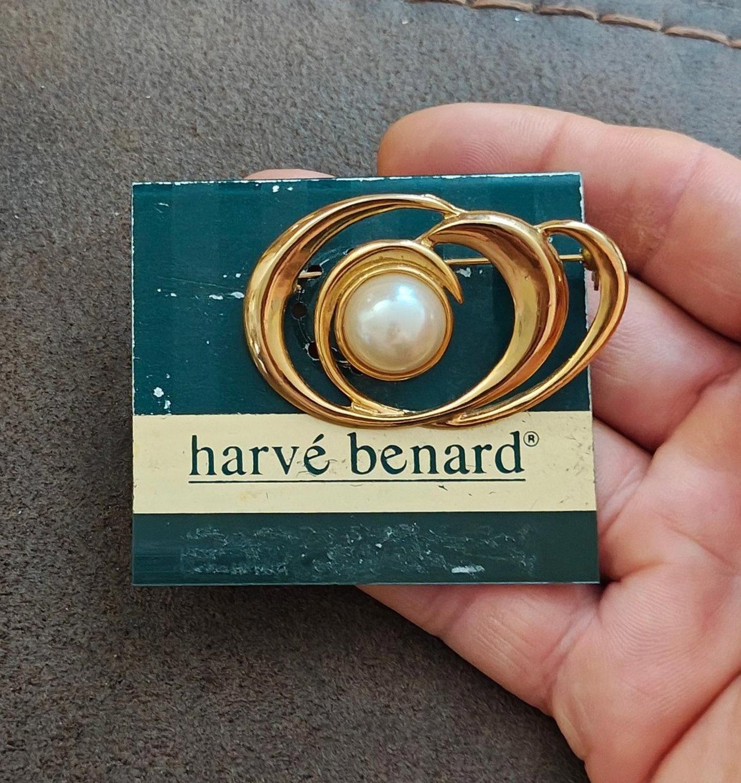1980s Swirl With Faux Pearl From Harve' Bernard Gold Tone Brooch