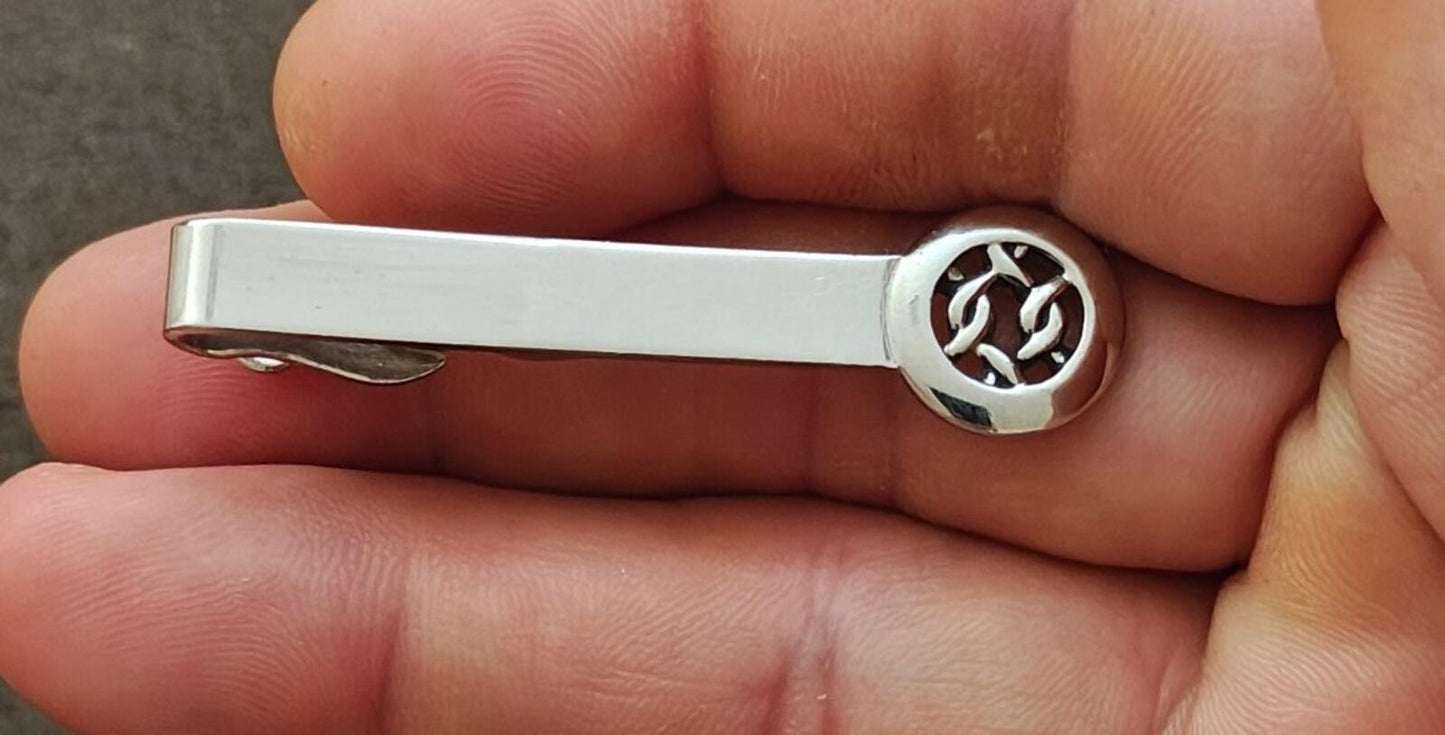 1950s Signed Swank Silver Tone Celtic Knot Tie Bar/Tie Clip