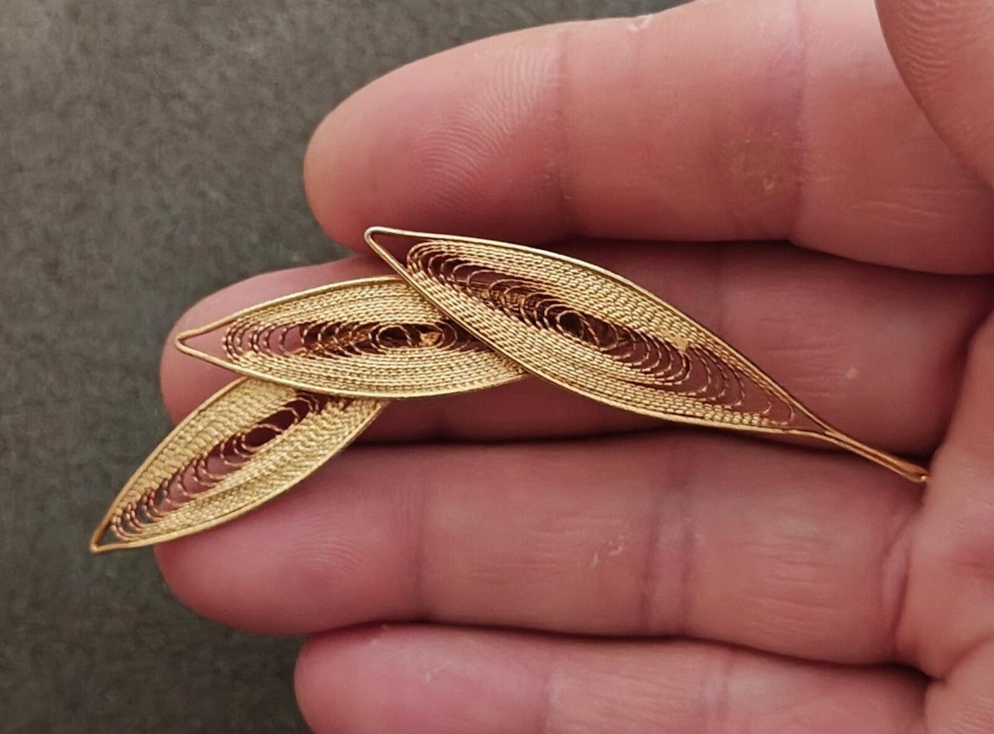 1960s/70s Gold Tone Openwork Filigree Leaf Brooch