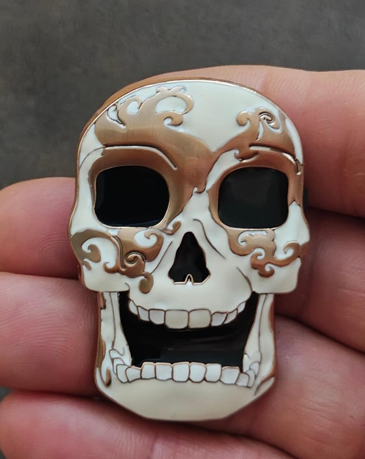 2023 Busch Gardens Howl-O-Scream Skull Enamel Pin