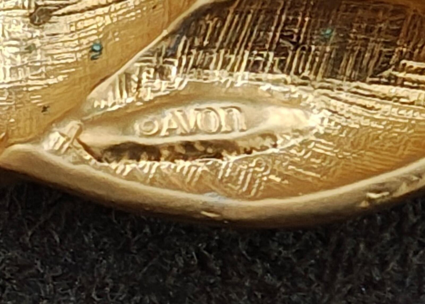 1996 Avon Matte Gold Tone Finish "My Favorite Hobby" Bowling Pin & Ball Brooch