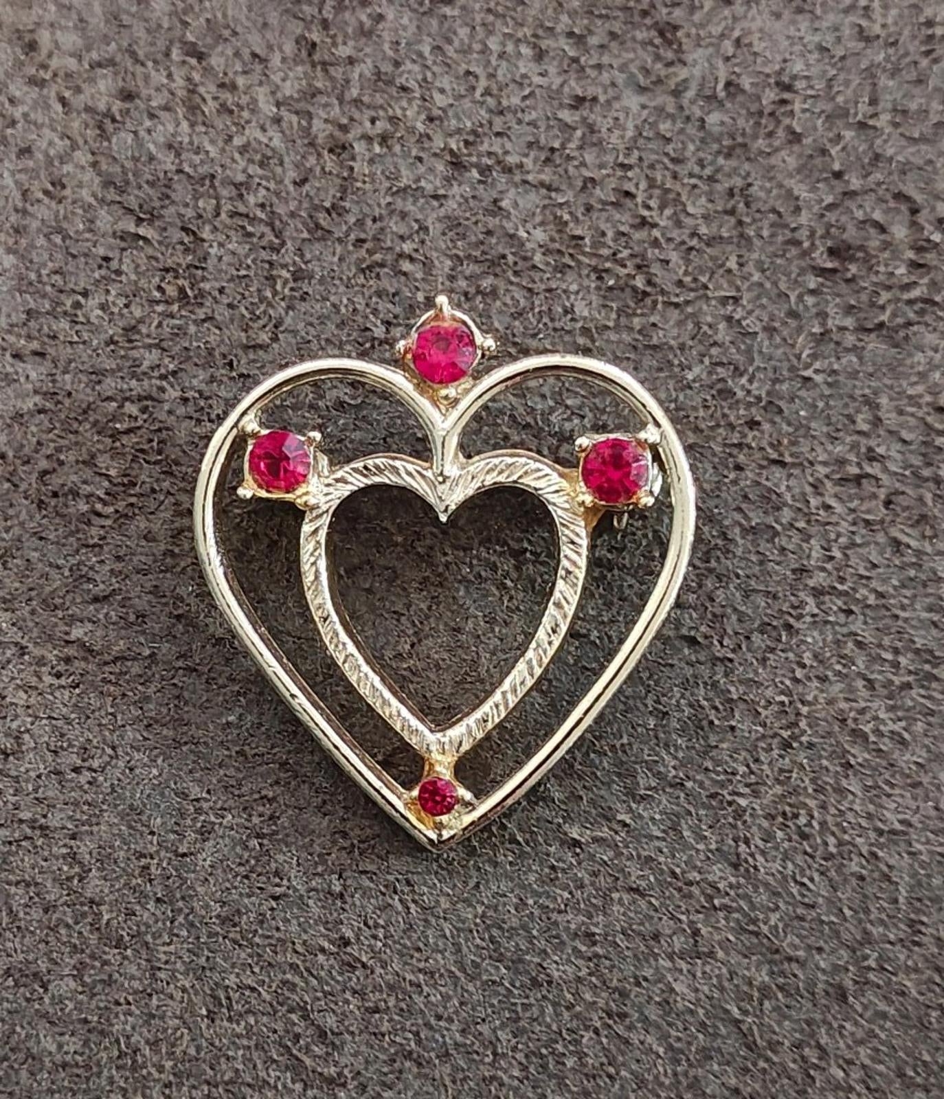 1980s Gold Tone With Red Rhinestones Heart Shaped Brooch Pin