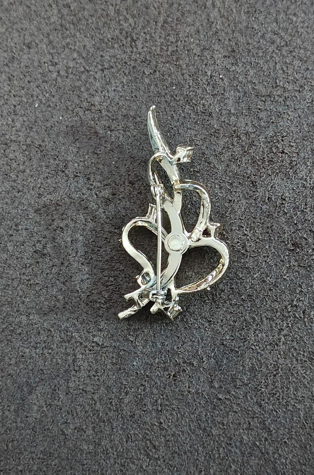 1980s Art Nouveau Style Gold Tone Ribbon Brooch Pin