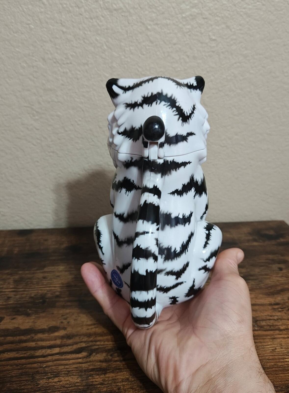 1990s  Ringling Bros. & Barnum & Bailey Circus 16 oz White Tiger Souvenir Mug