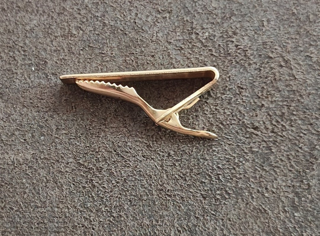 1950s/60s Gold Tone Etched Tie Bar Clip