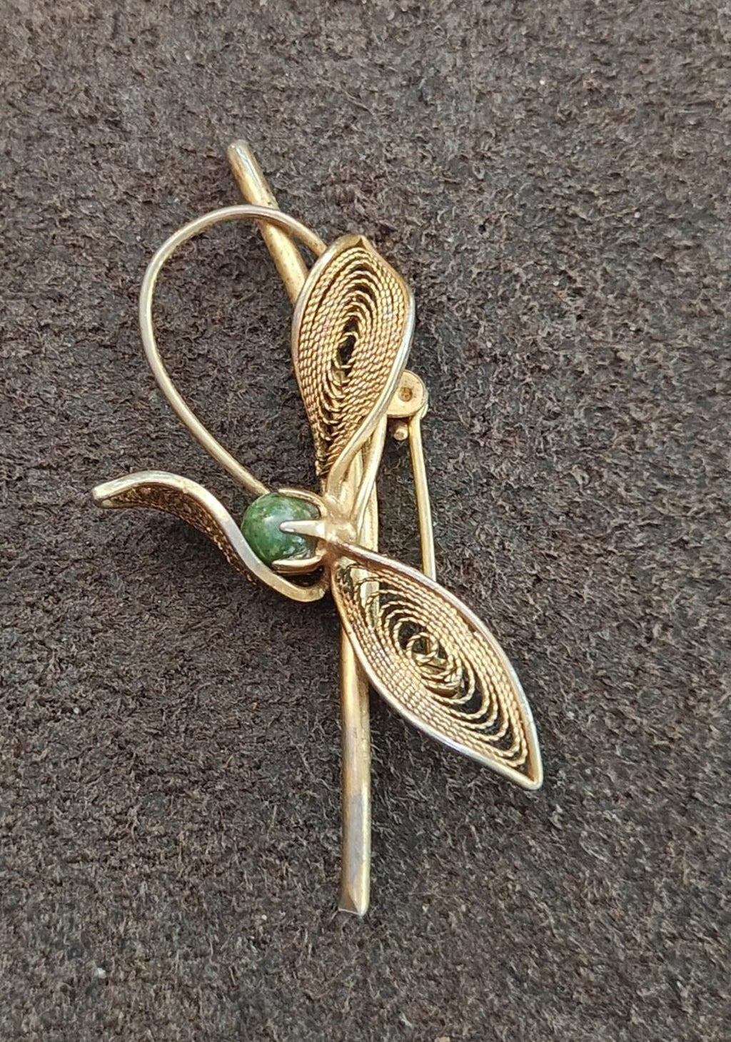 50s Gold Tone Cannetille Filigree Botanical Brooch With Small Green Small Stone