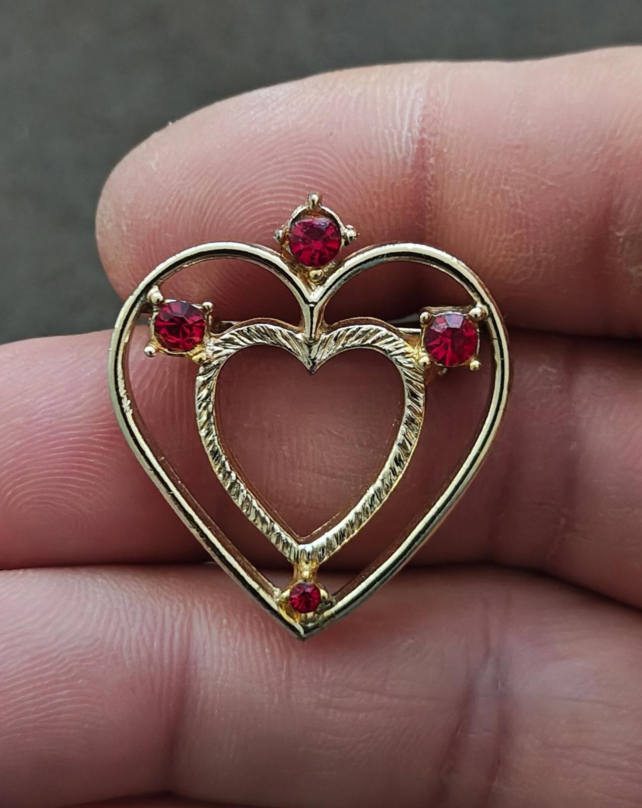 1980s Gold Tone With Red Rhinestones Heart Shaped Brooch Pin