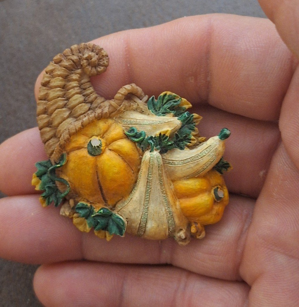 1990s Fall Pumpkins & Gourds Resin Pin Brooch