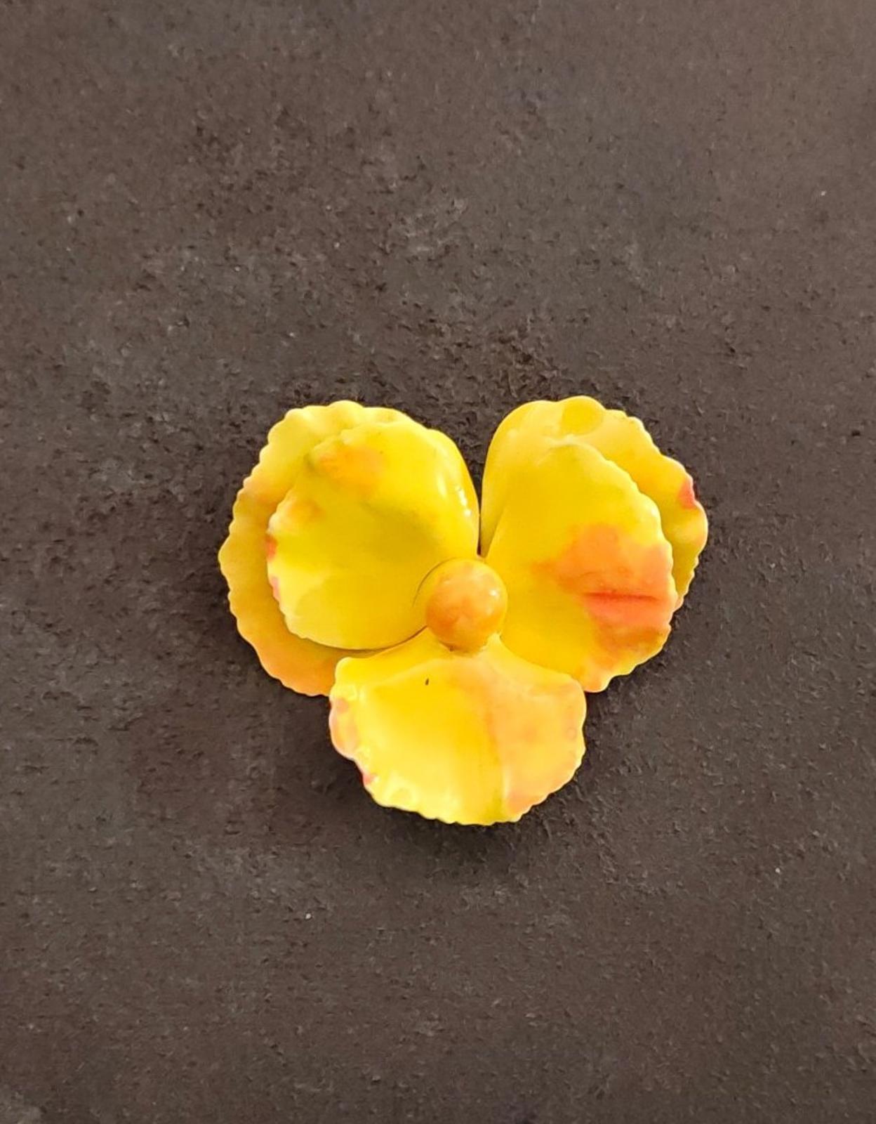 1960s Vintage Metal With Yellow Enamel Flower Statement Brooch Pin
