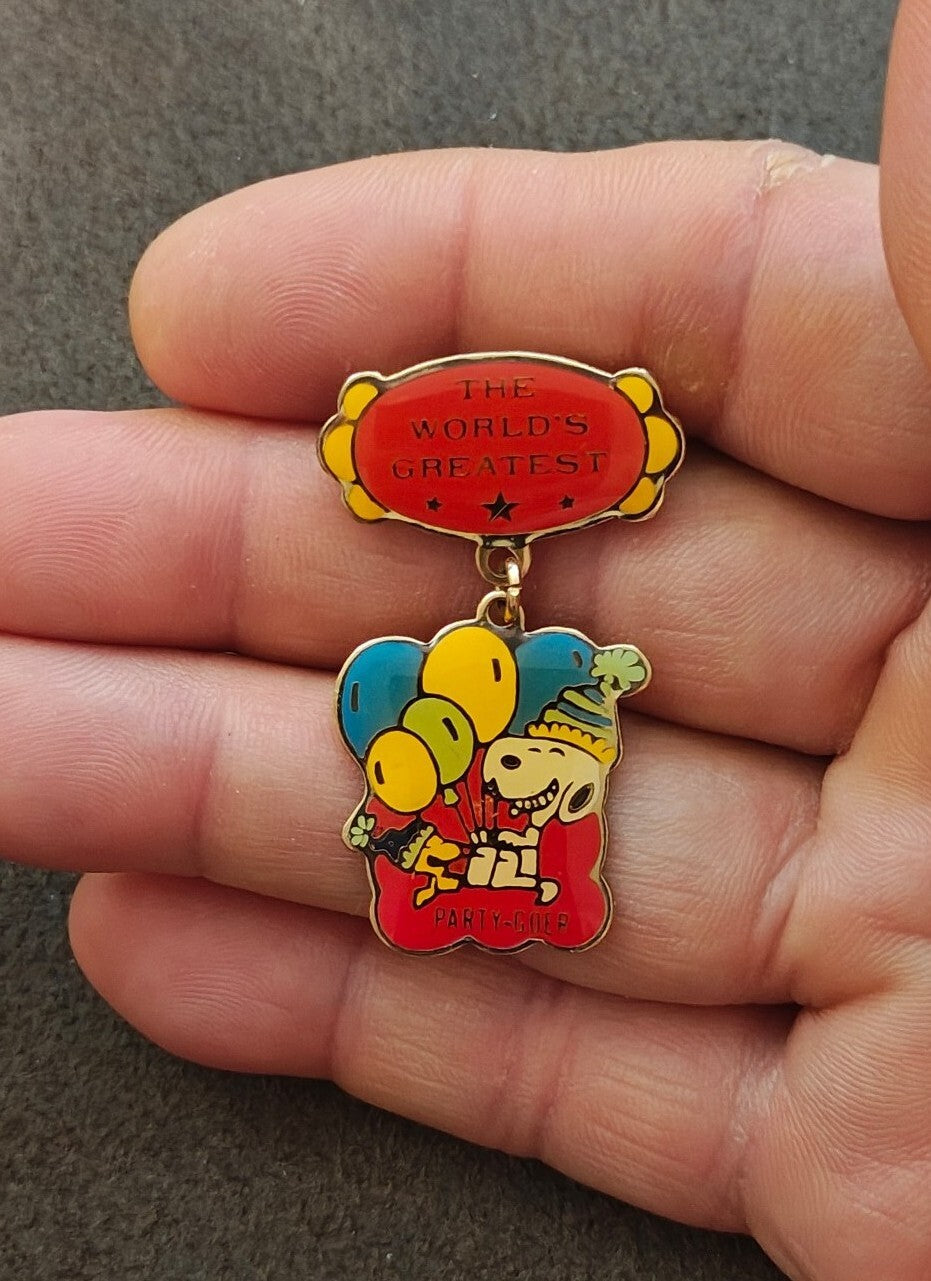 1970s/80s Peanuts Snoopy "World's Greatest Party-Goer" Award Dangle Pin