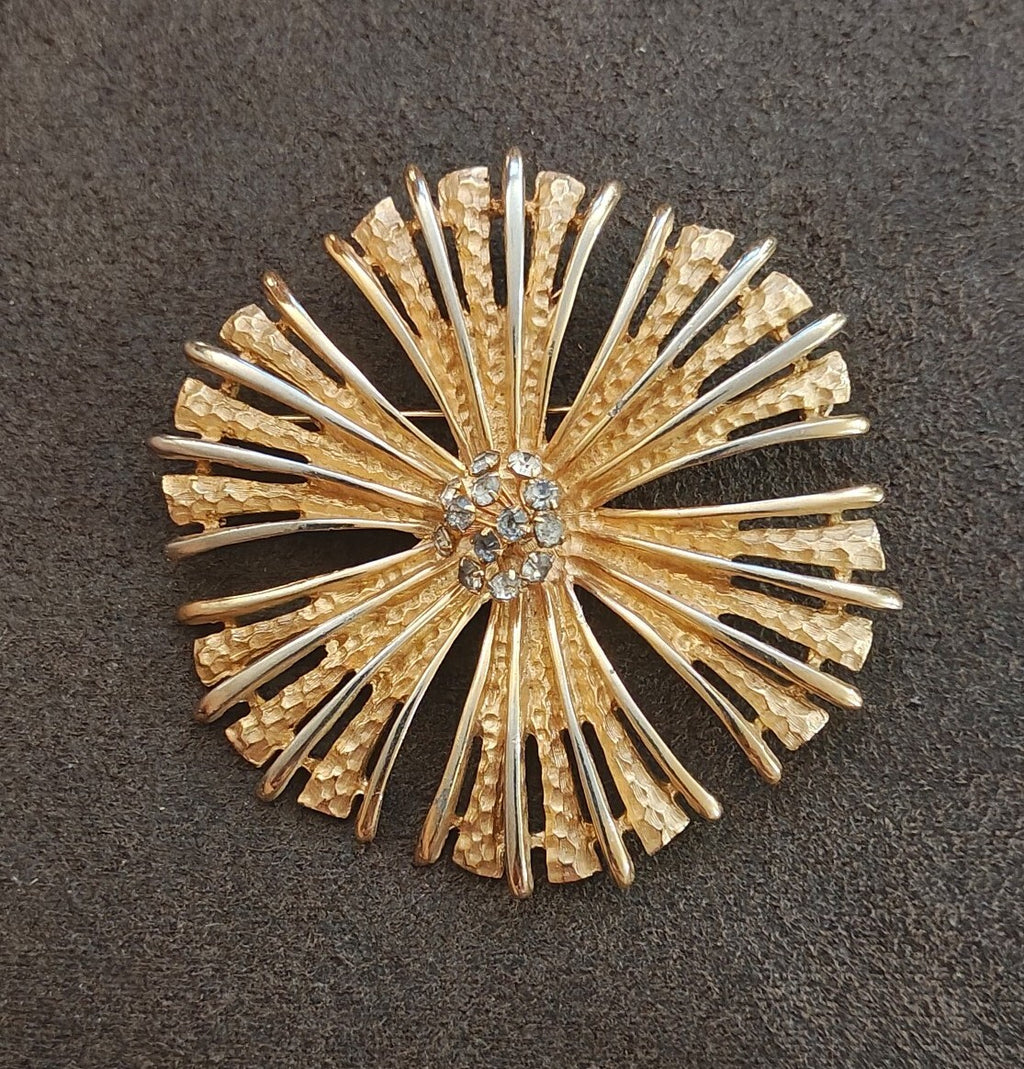 1960s Textured Gold Tone Floral Starburst Statement Brooch Pin