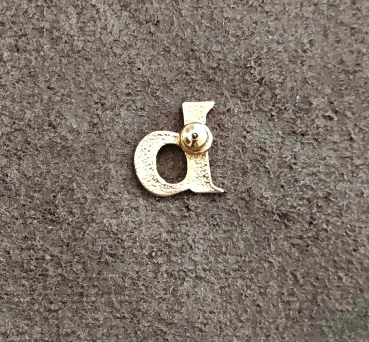 1980s Gold Tone Monogram Initial Letter B Pin