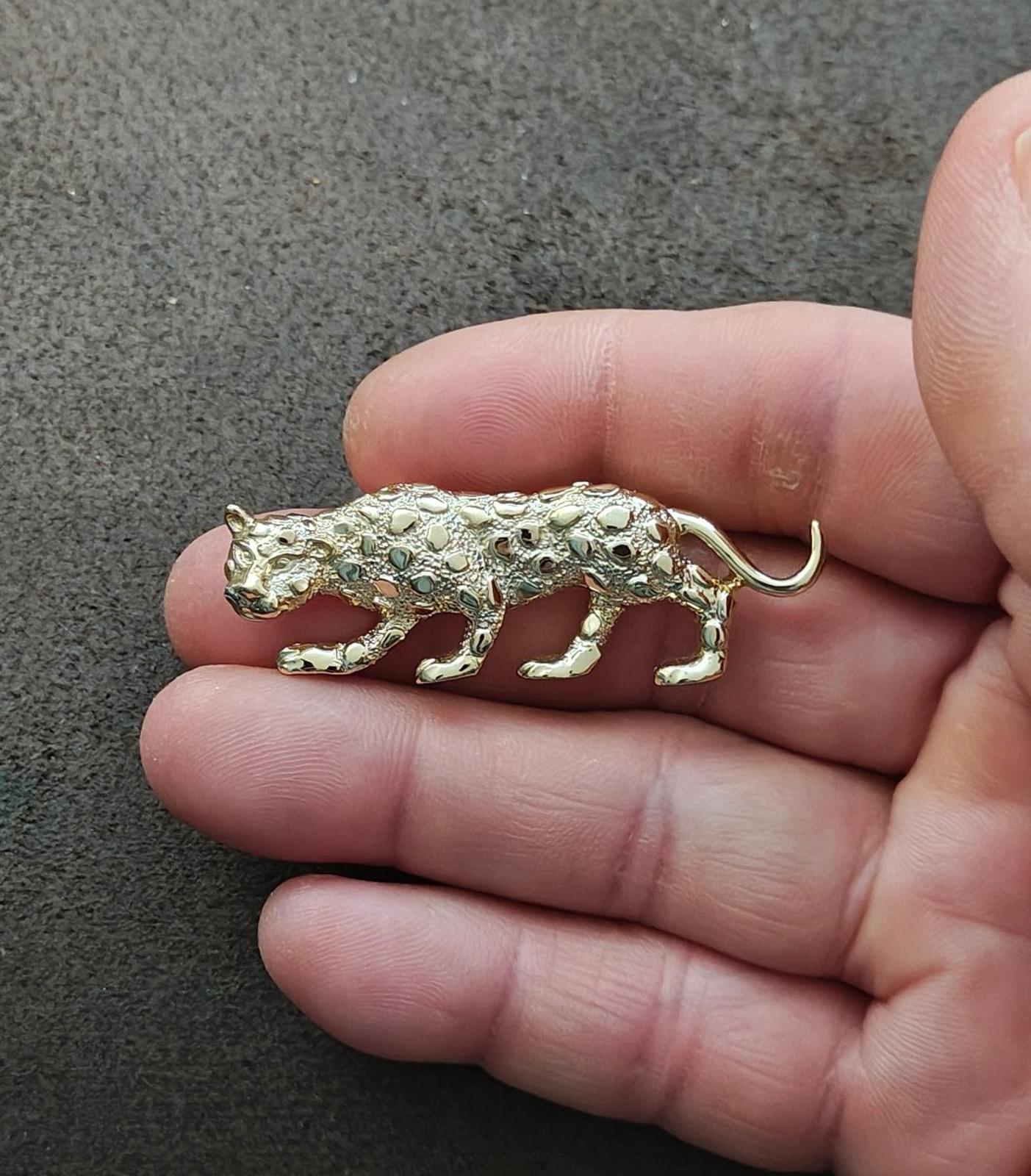 1980s Vintage Gerry's Silver Tone Textured Leopard Brooch Pin