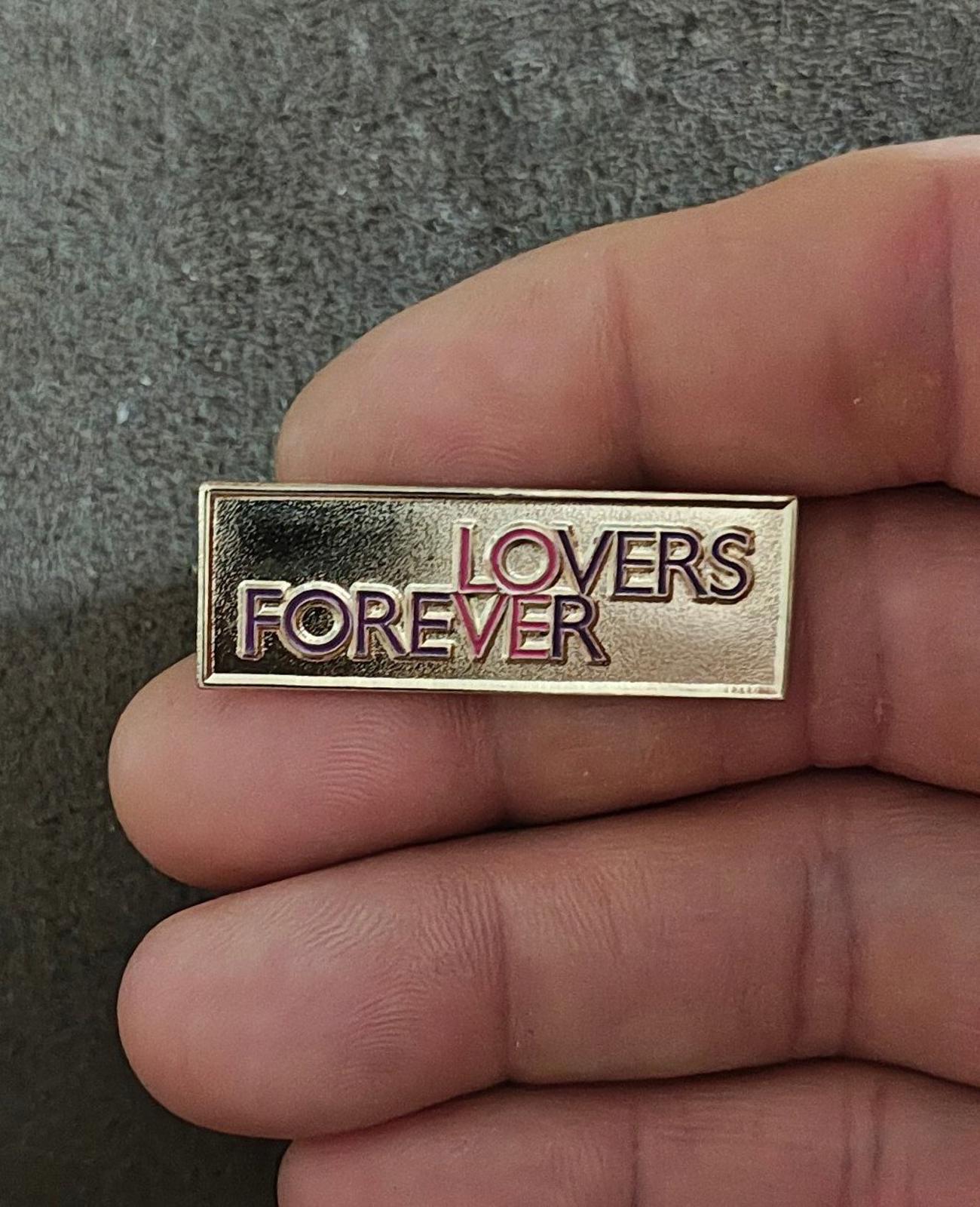 Nice Lovers Forever Gold Tone Pin