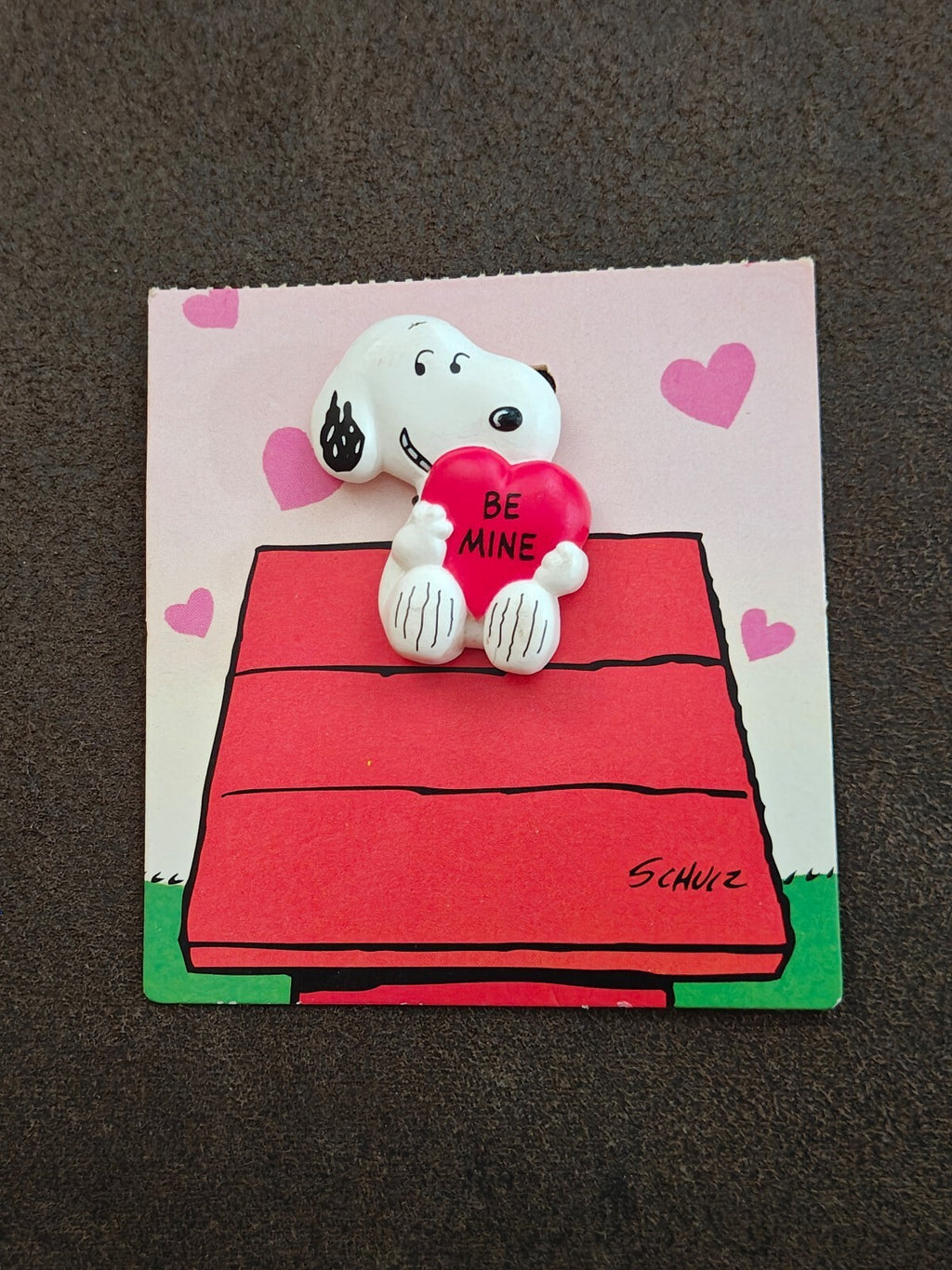 1980s Hallmark Peanuts Snoopy "Be Mine" Heart Valentine Brooch Pin