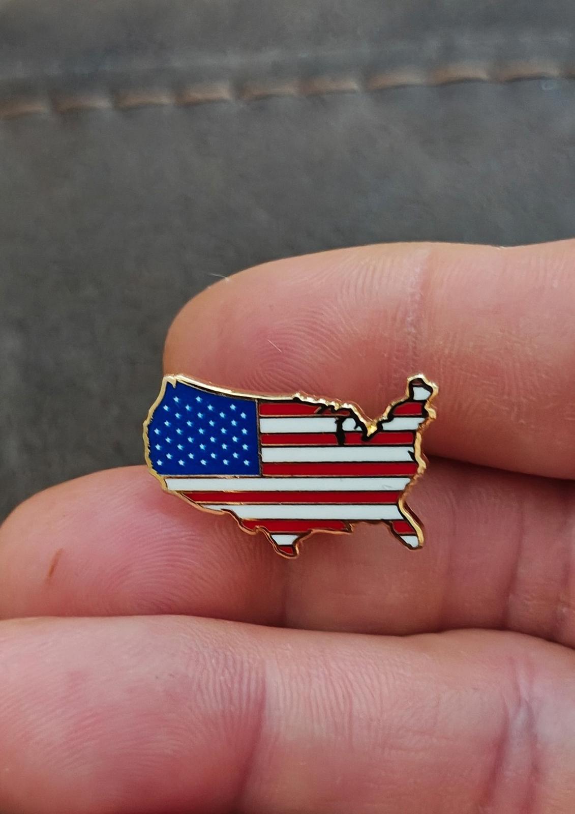 1980s United States Map Flag Gold Tone Enamel Pin