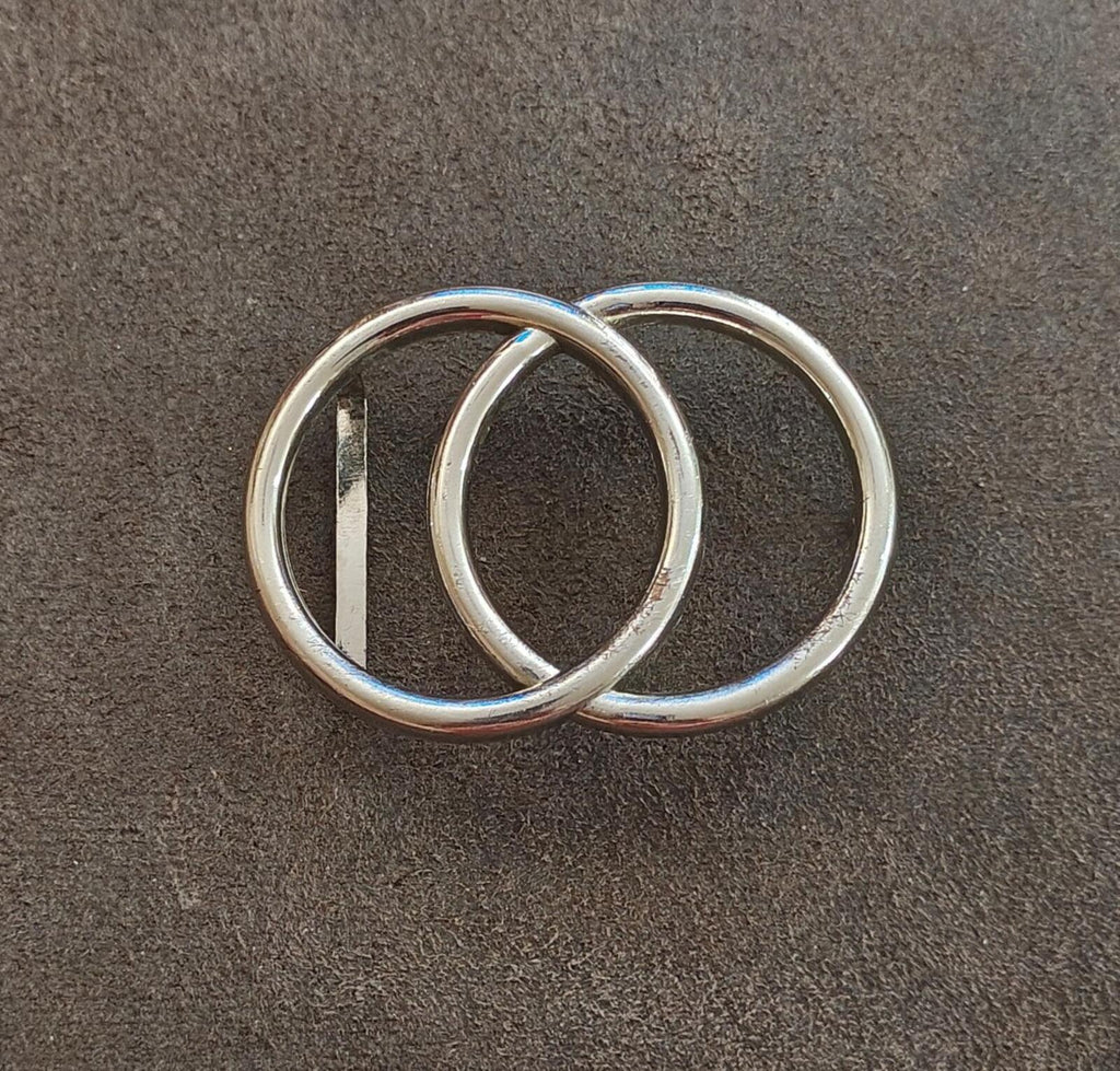 Elegant Modernist Silver Tone Double O-ring Belt Buckle.