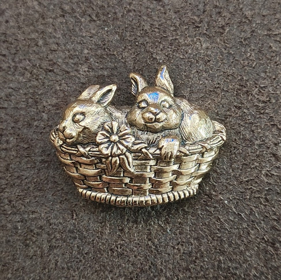 1990 Avon Basket of Love Featuring Two Bunnies In a Basket Gold Tone Brooch