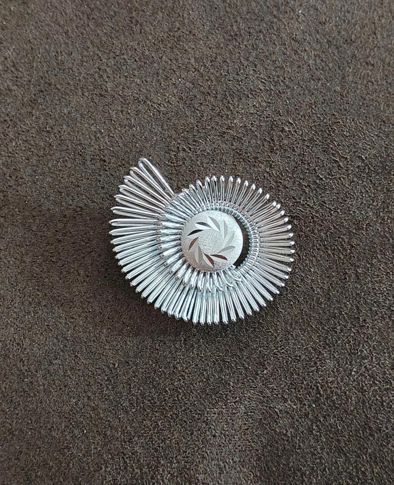 1960's Silver Tone Spiral Scarf Clip