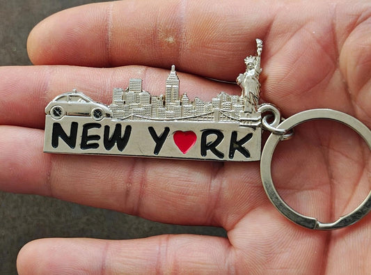 Cool New York City Souvenir Keychain Featuring Engraved Skyline and Landmarks