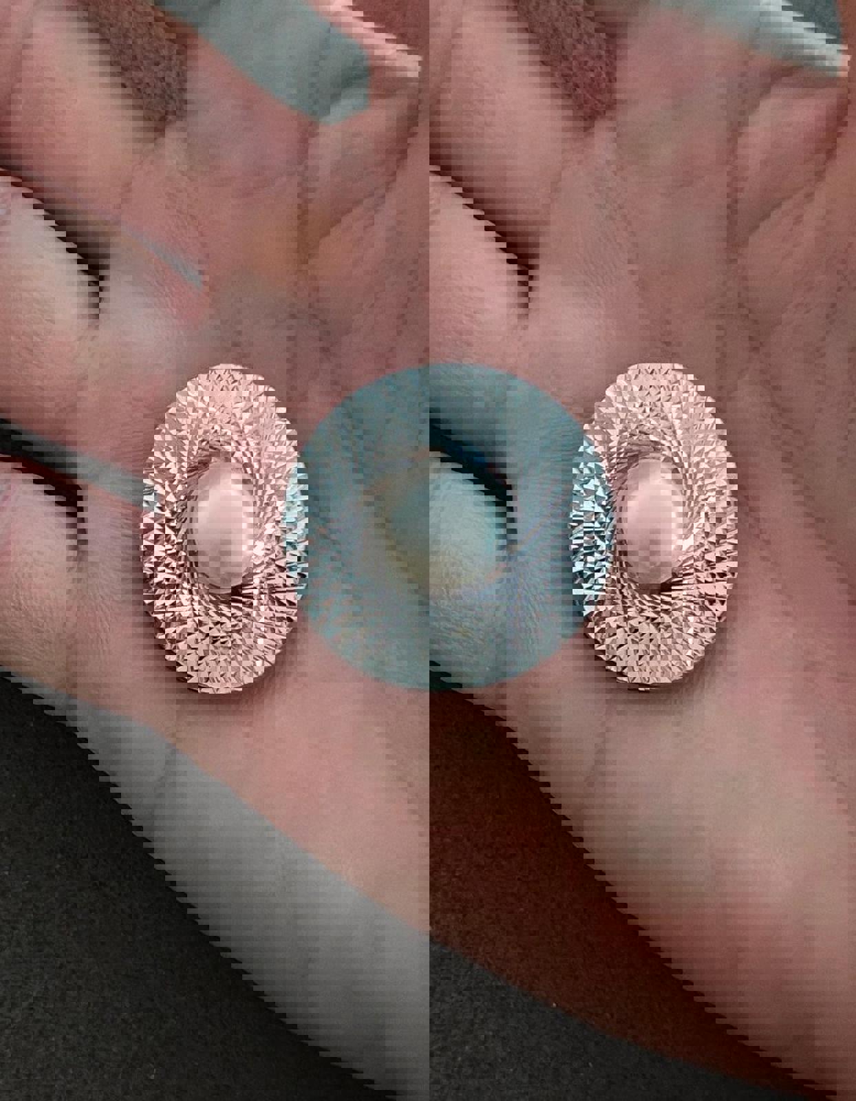 1960's West Germany Silver Tone Diamond Cut Round Scarf Clip