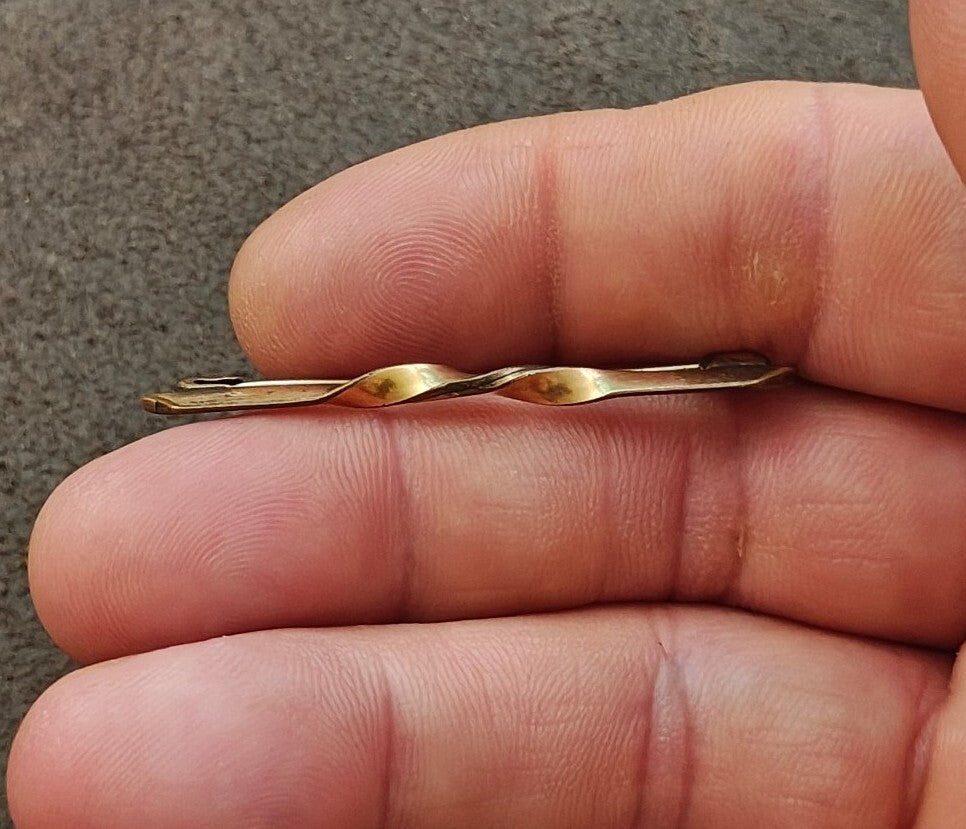 1900s Gold Tone Twist Bar Pin/Brooch