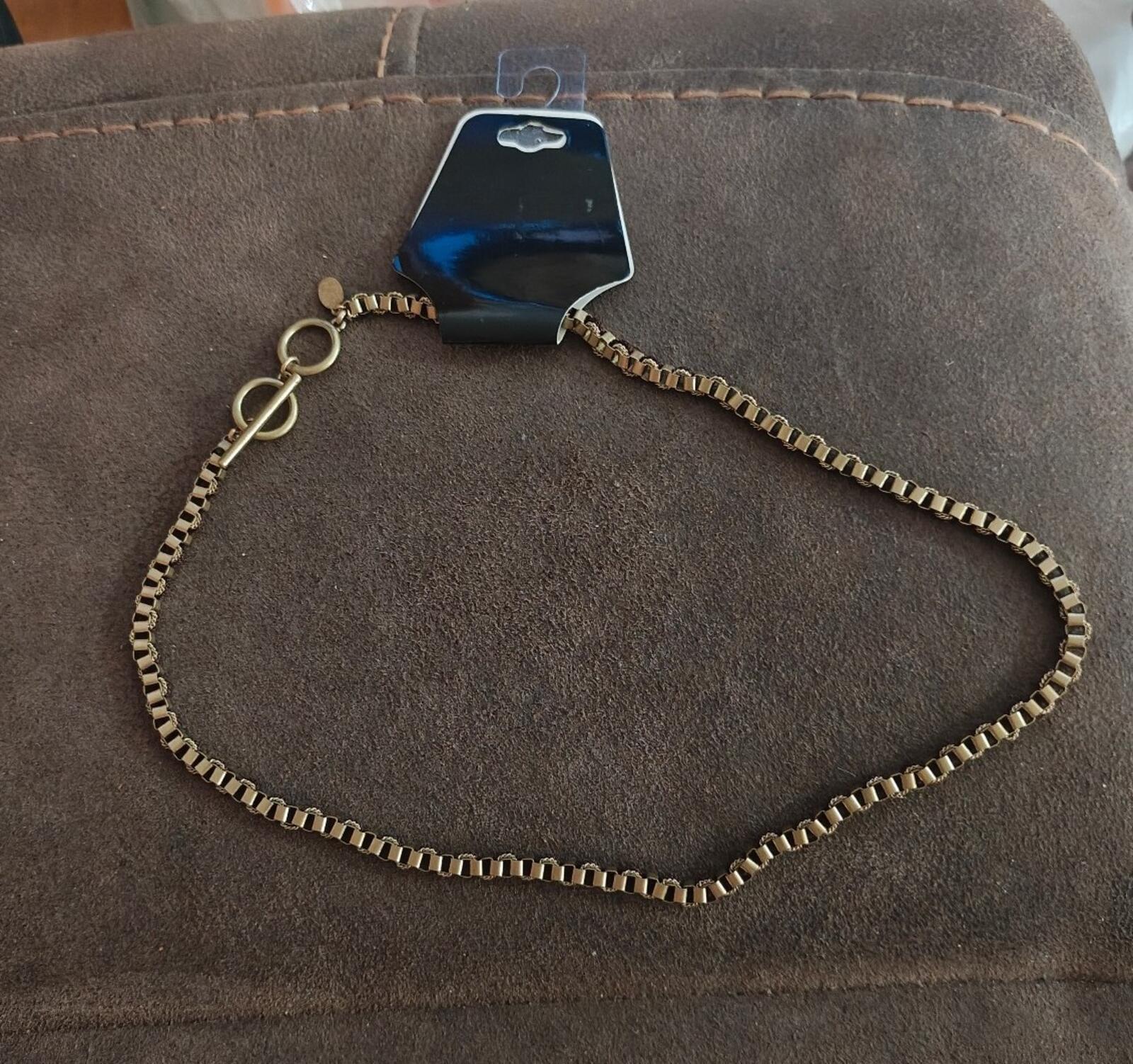 90s Cookie Lee Box Chain Necklace Featuring a Distinct Toggle Clasp Closure NWT