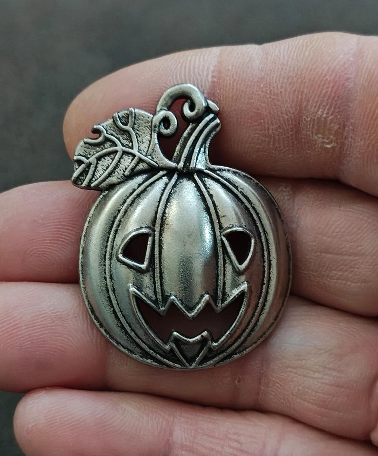 Silver Tone Jack-o'-lantern Charm/Pendant