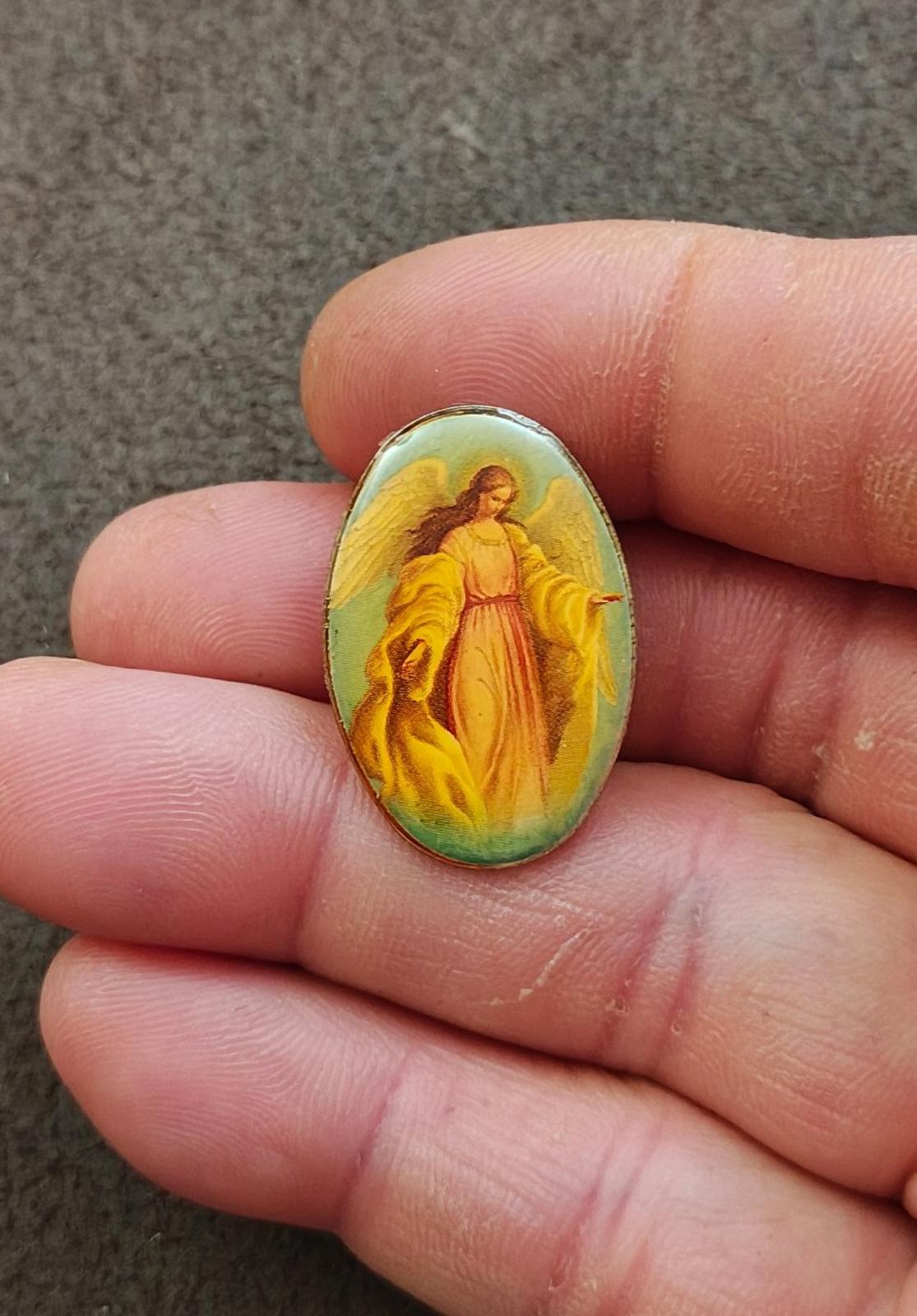 1980s Guardian Angel Lucite Oval Gold Tone Pin